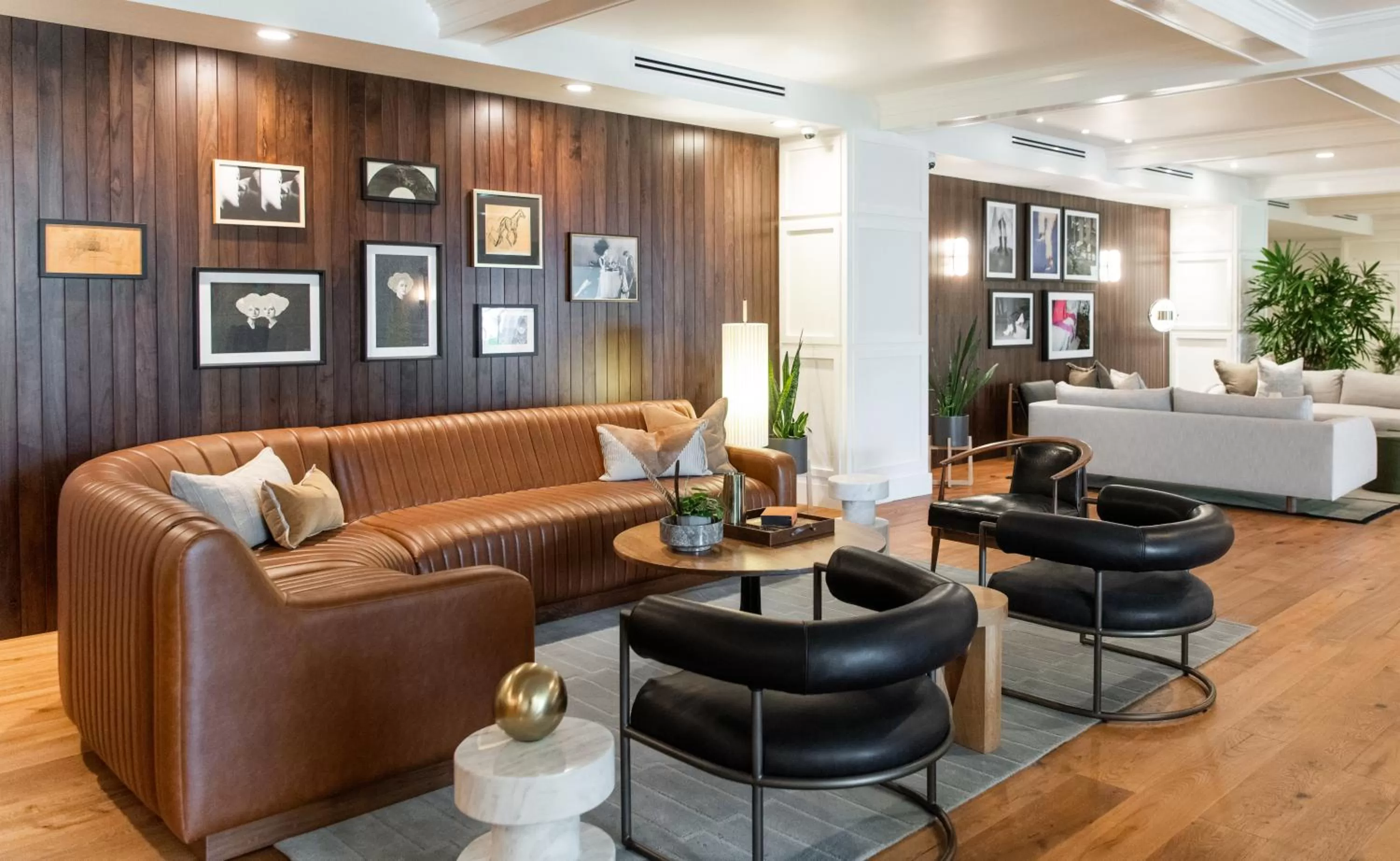 Lobby or reception in Hutton Hotel