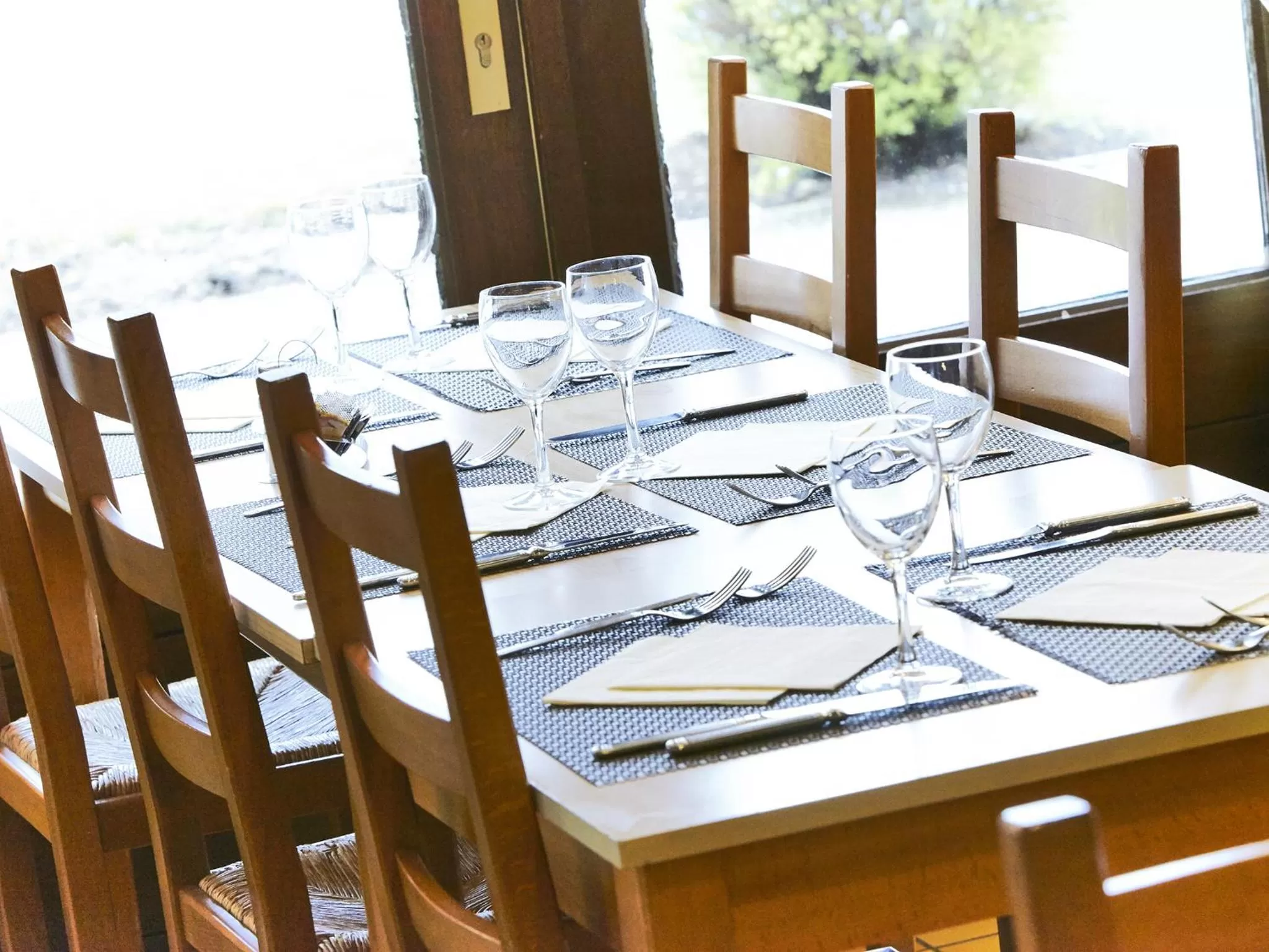 Restaurant/places to eat in Comfort Hotel Etampes