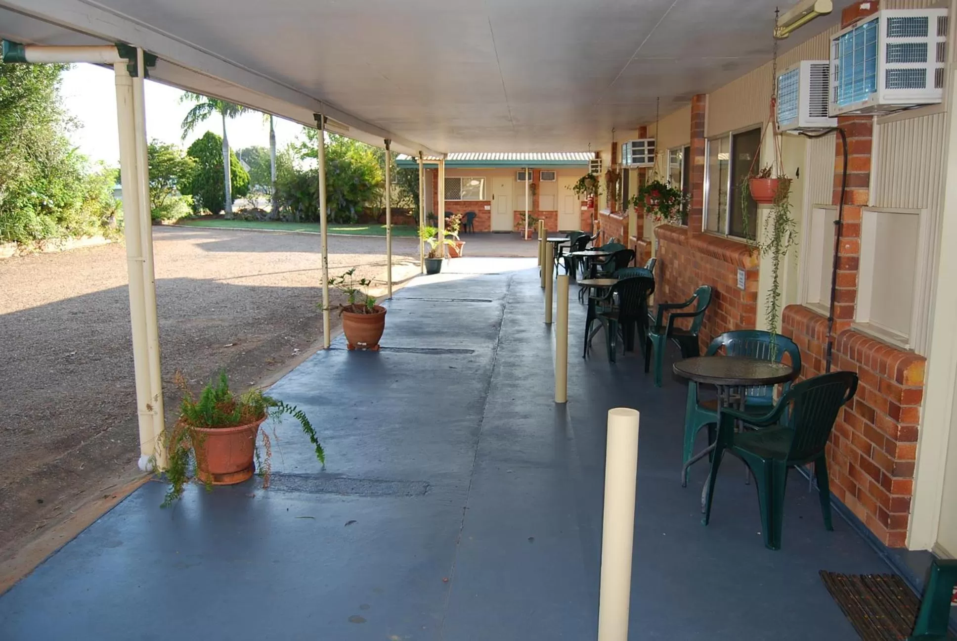 Property building in Avocado Motor Inn