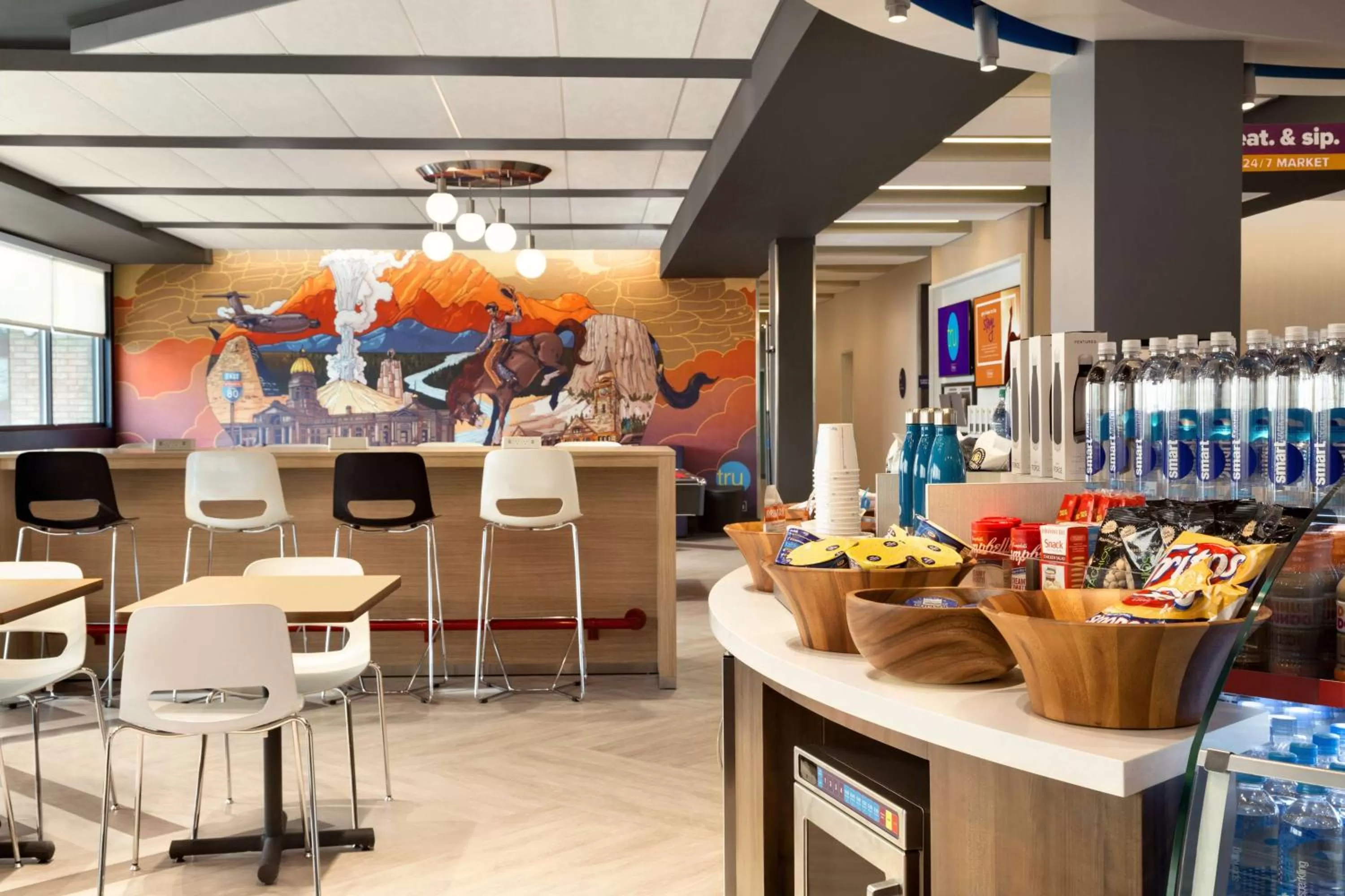 Restaurant/places to eat in Tru By Hilton Cheyenne