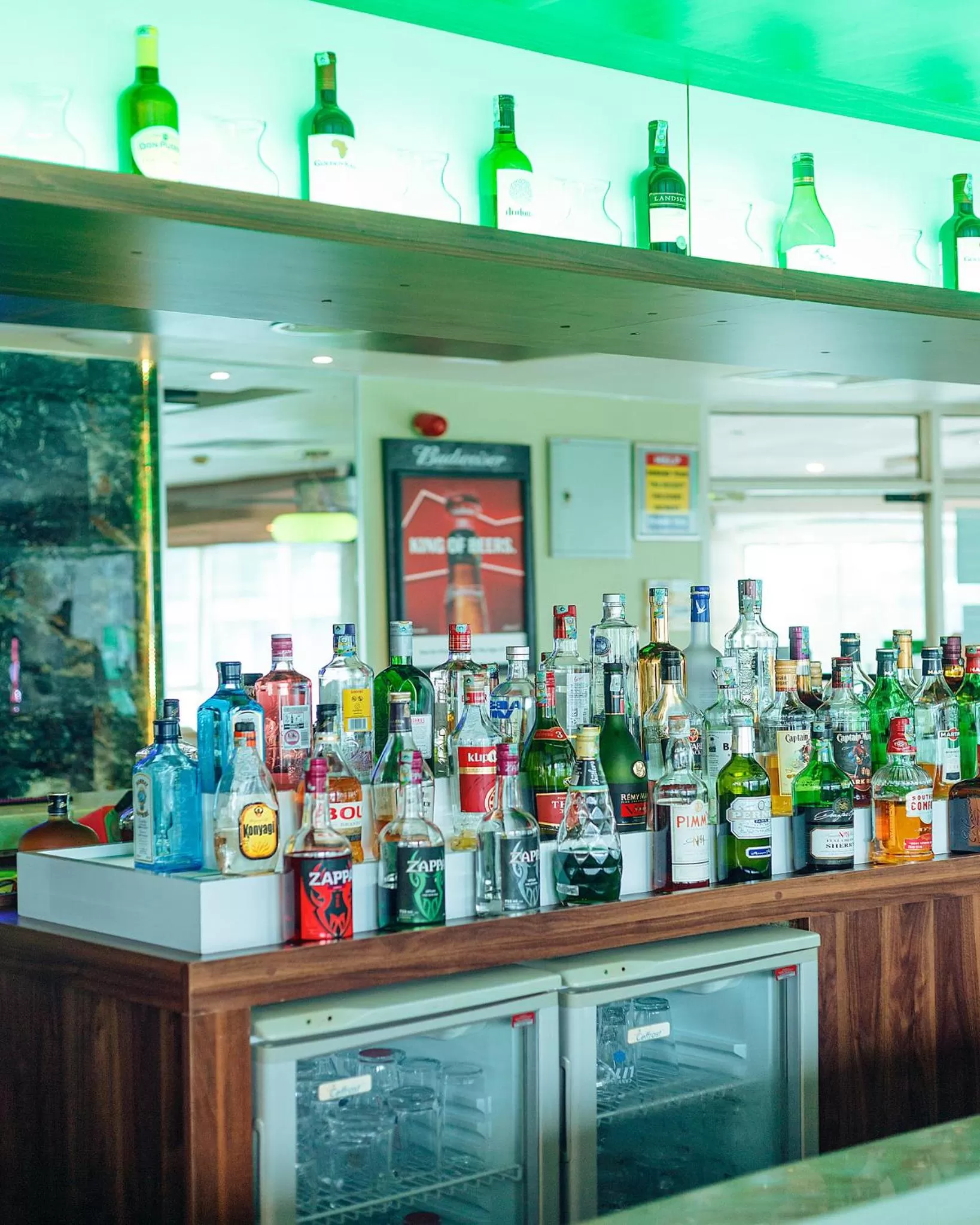 Lounge or bar in Holiday Inn Dar Es Salaam by IHG