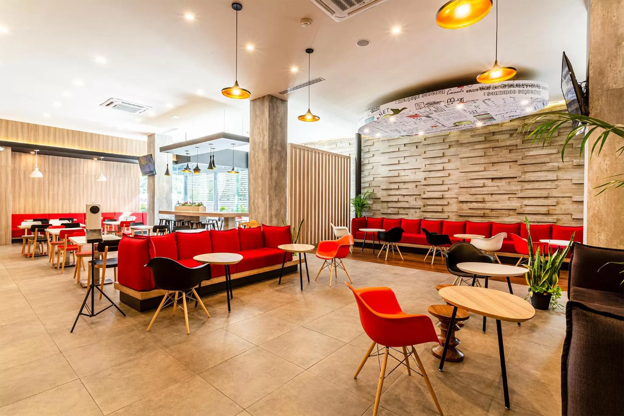 Lounge or bar in Ibis Merida