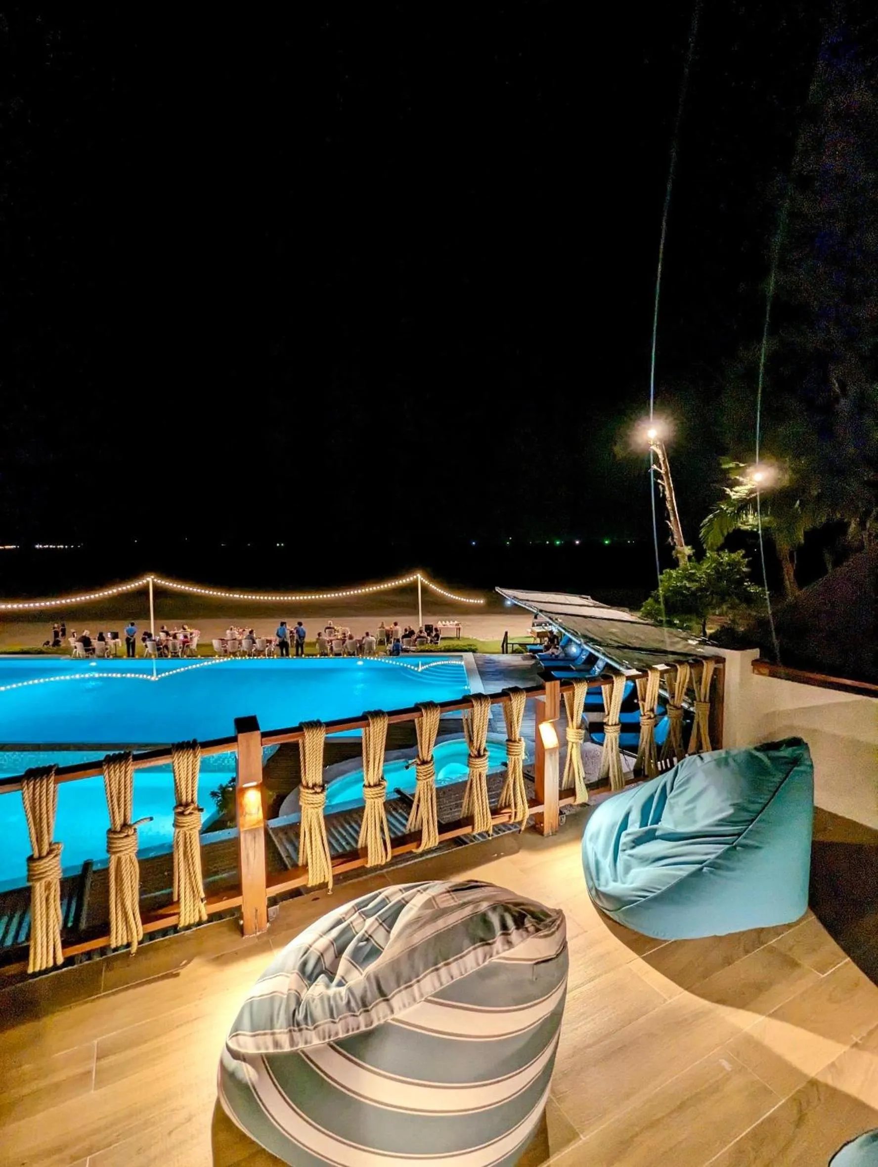 Swimming pool in Twin Bay Resort Koh Lanta