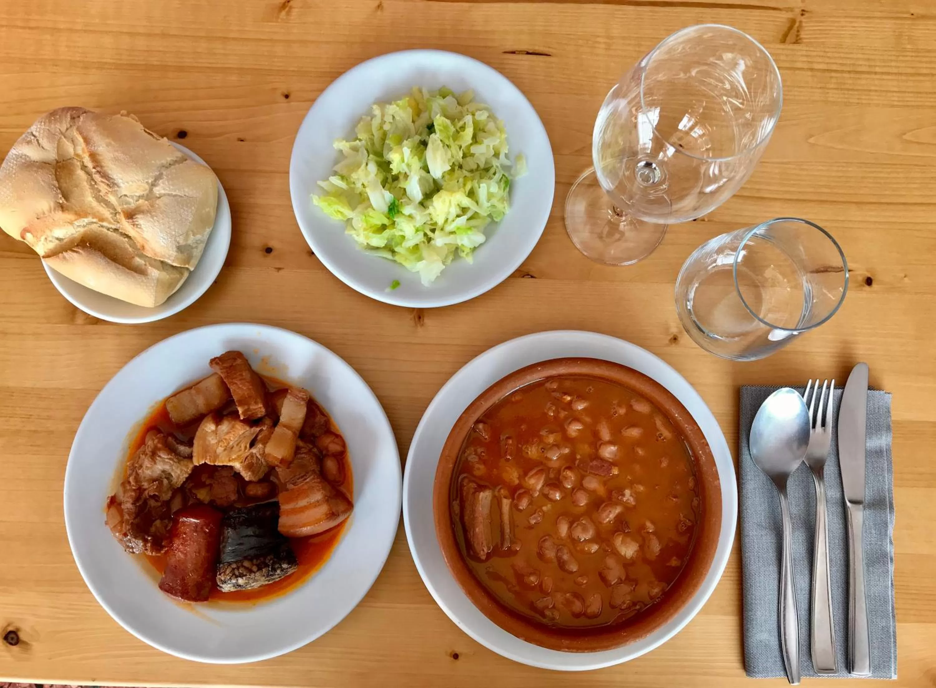 Food and drinks in Portal De La Rioja