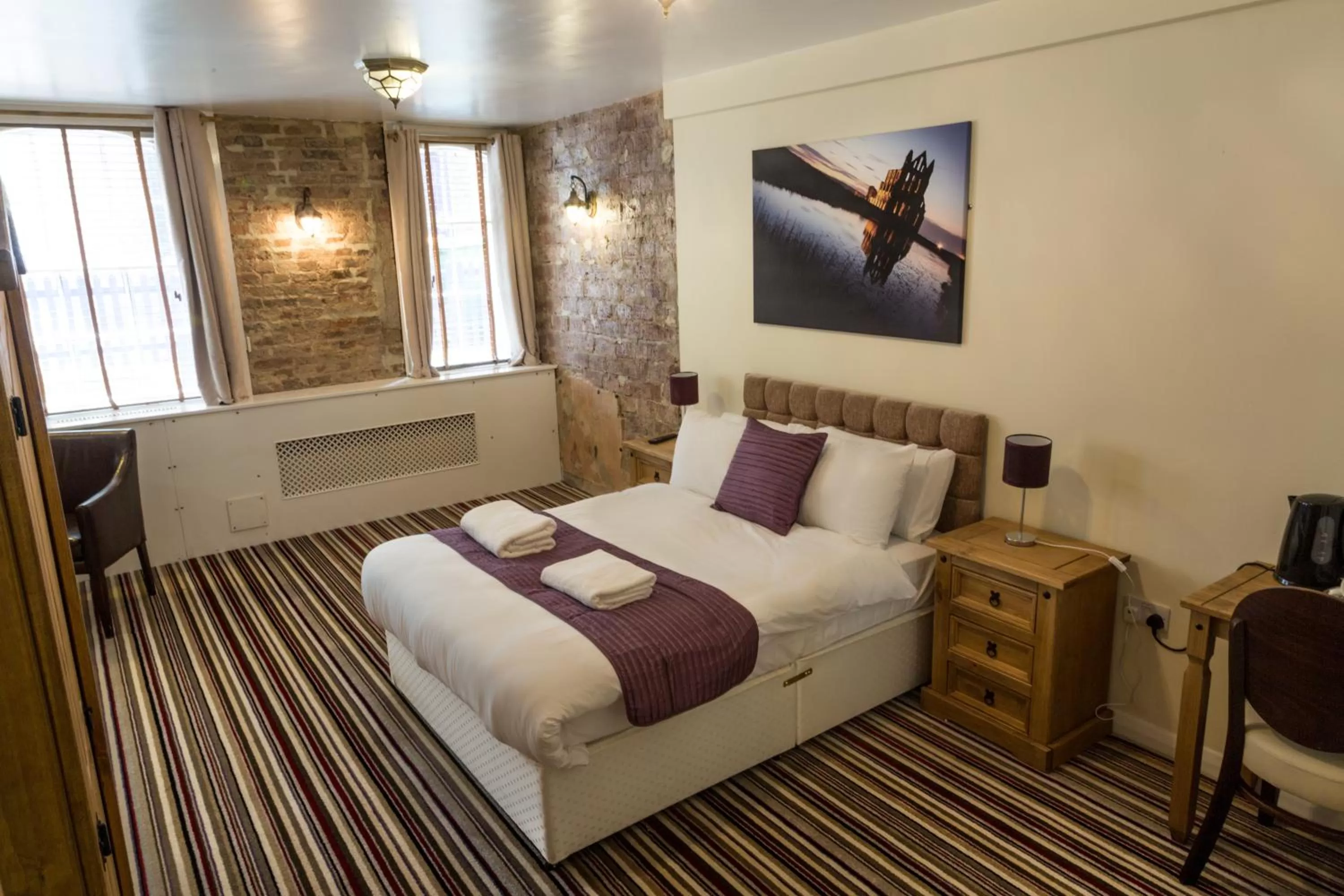 Bedroom, Bed in The Resolution Hotel