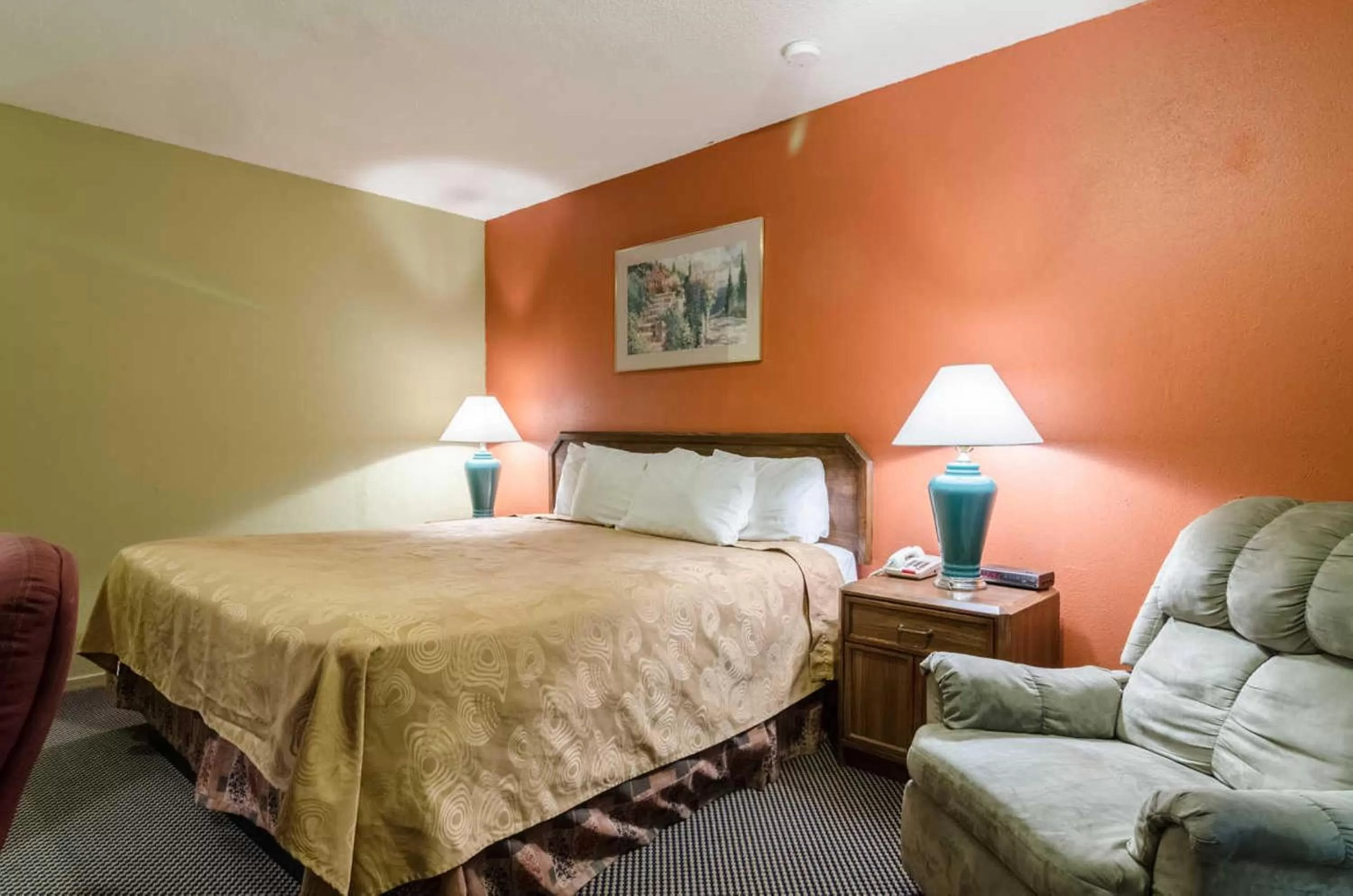 King Room in Executive Inn Dodge City, KS