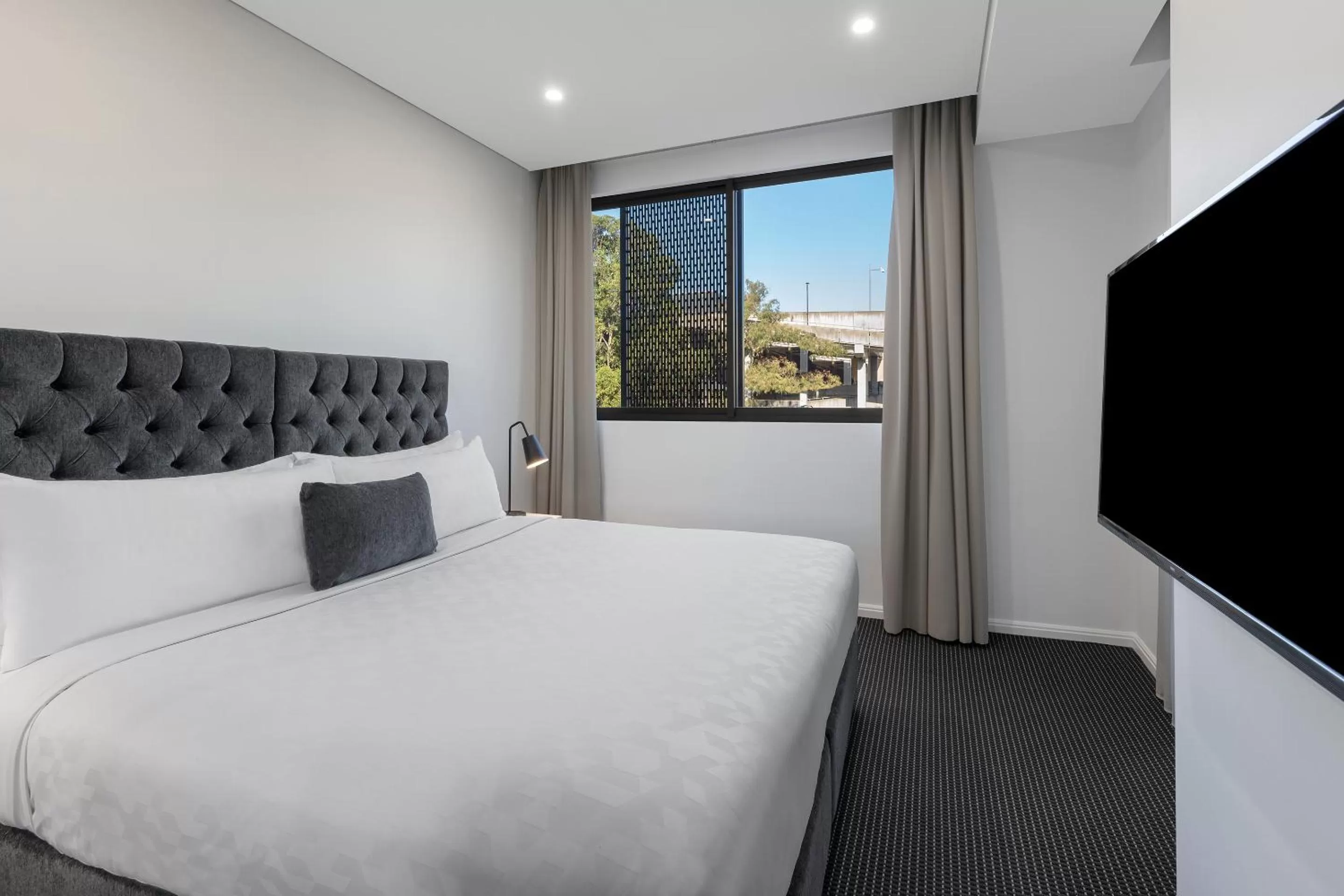 Bedroom, Bed in Meriton Suites North Ryde