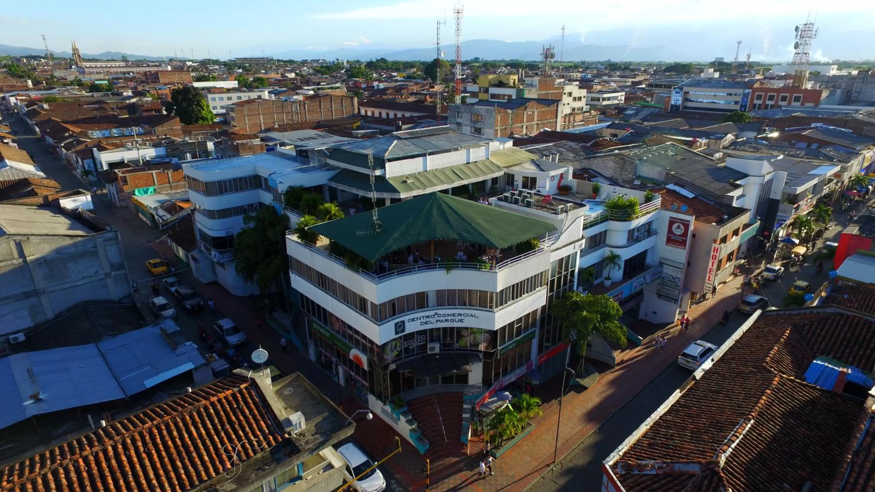 Facade/entrance in Hotel Cafe Plaza