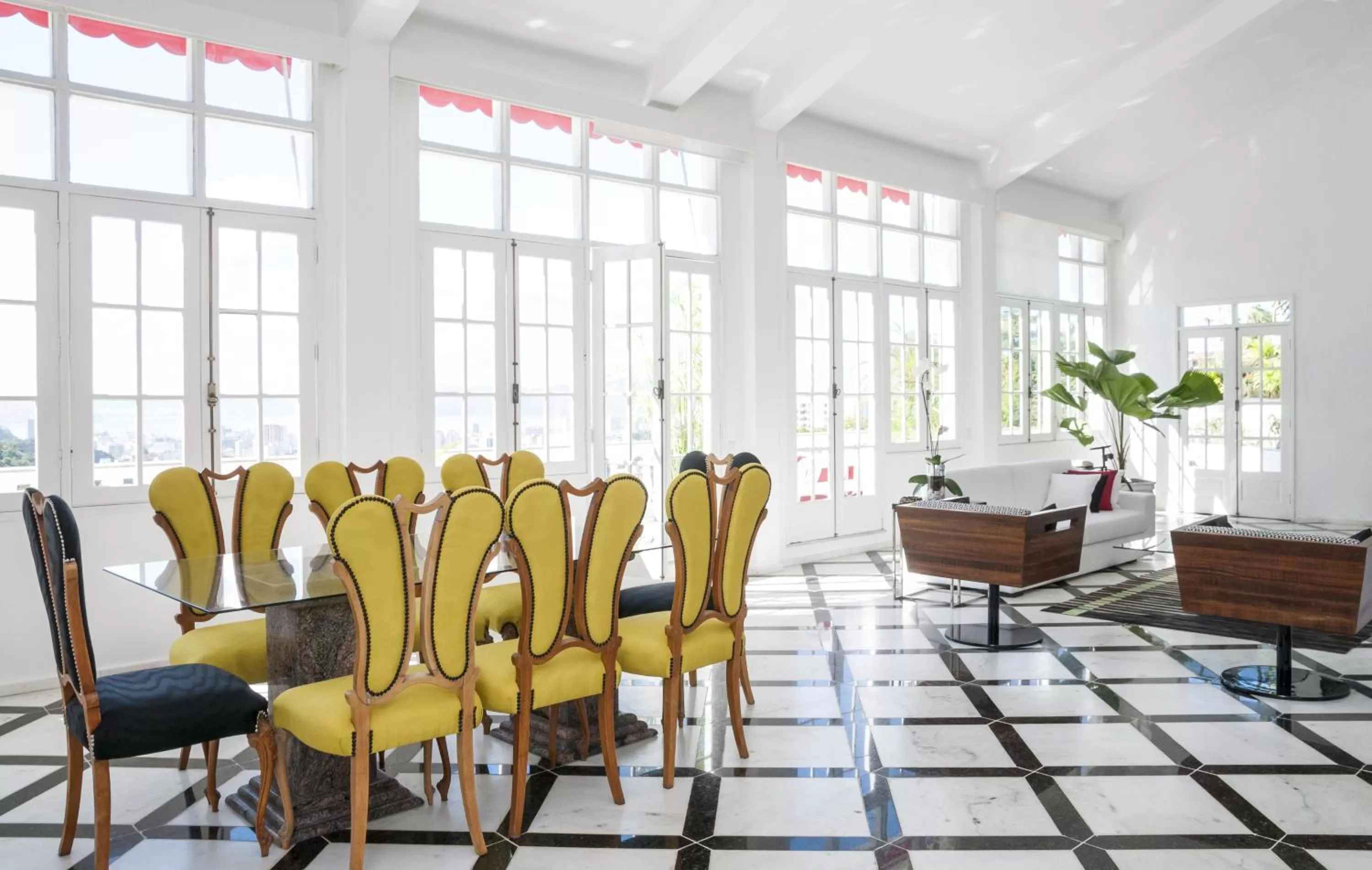 Living room in Prestige Property - Da Costa