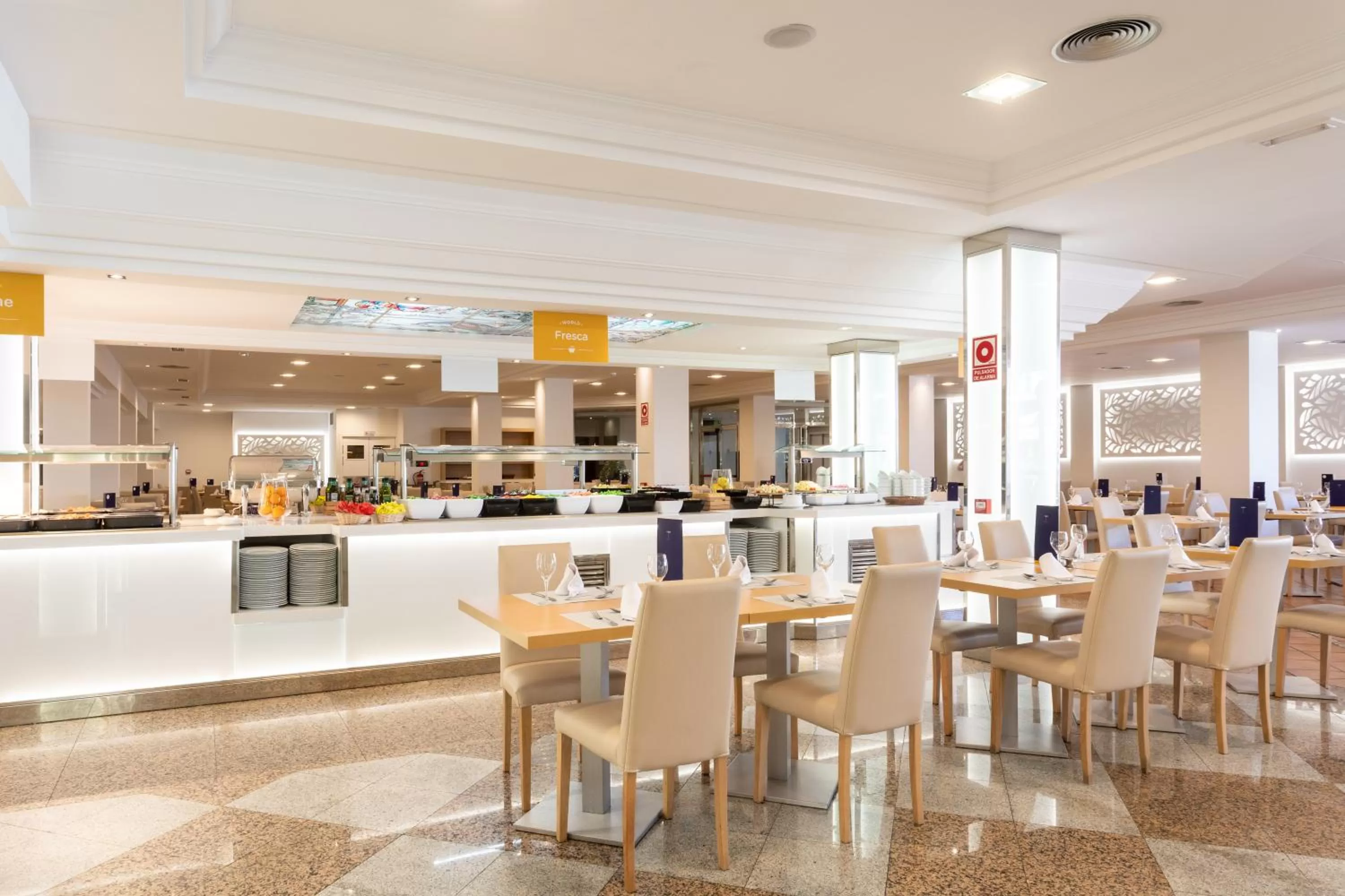 Restaurant/places to eat in Globales Tamaimo Tropical