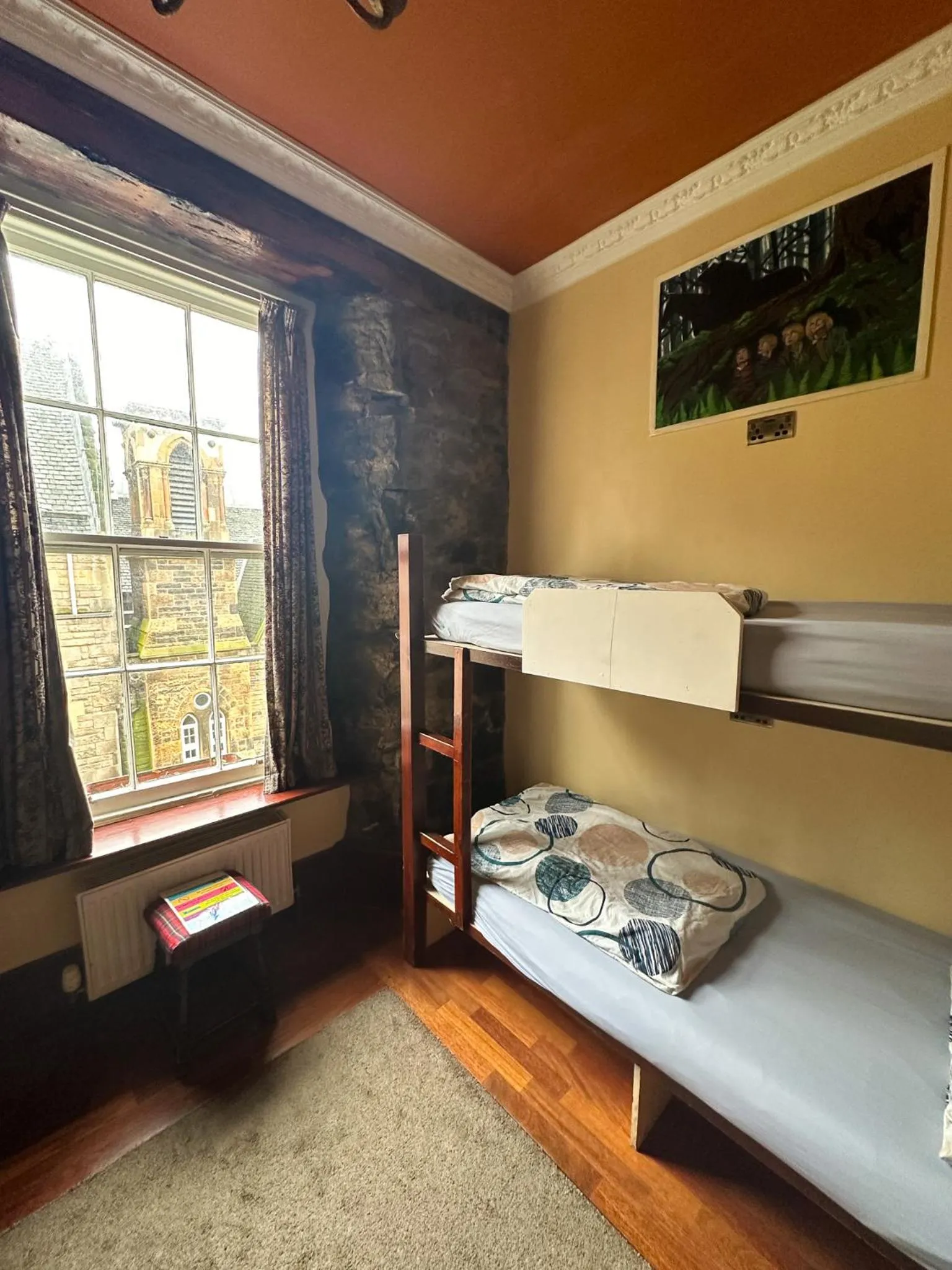 Bed in High Street Hostel - Over 18s Only, Backpackers Atmosphere