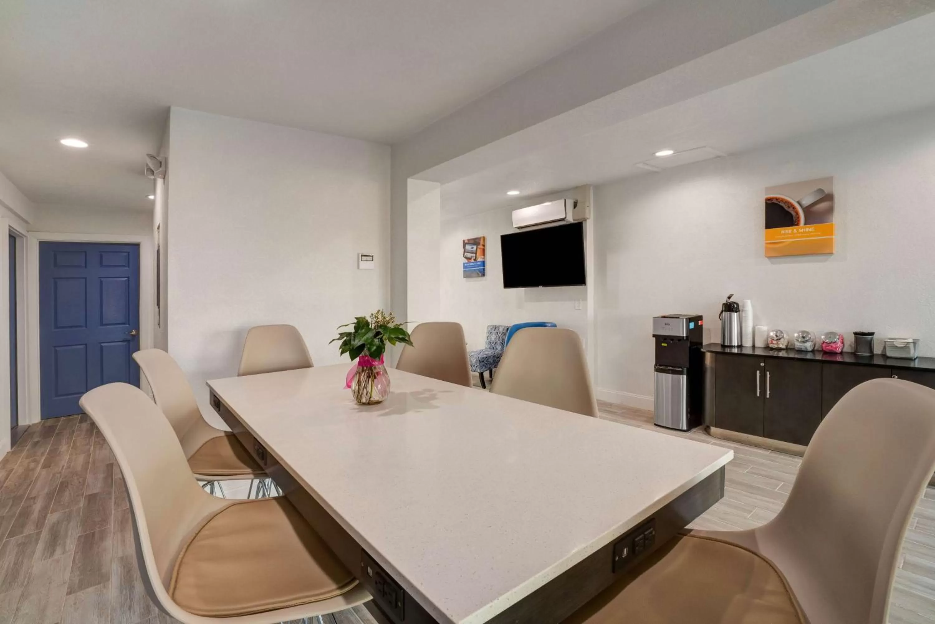 On site in Motel 6 Bellville, OH