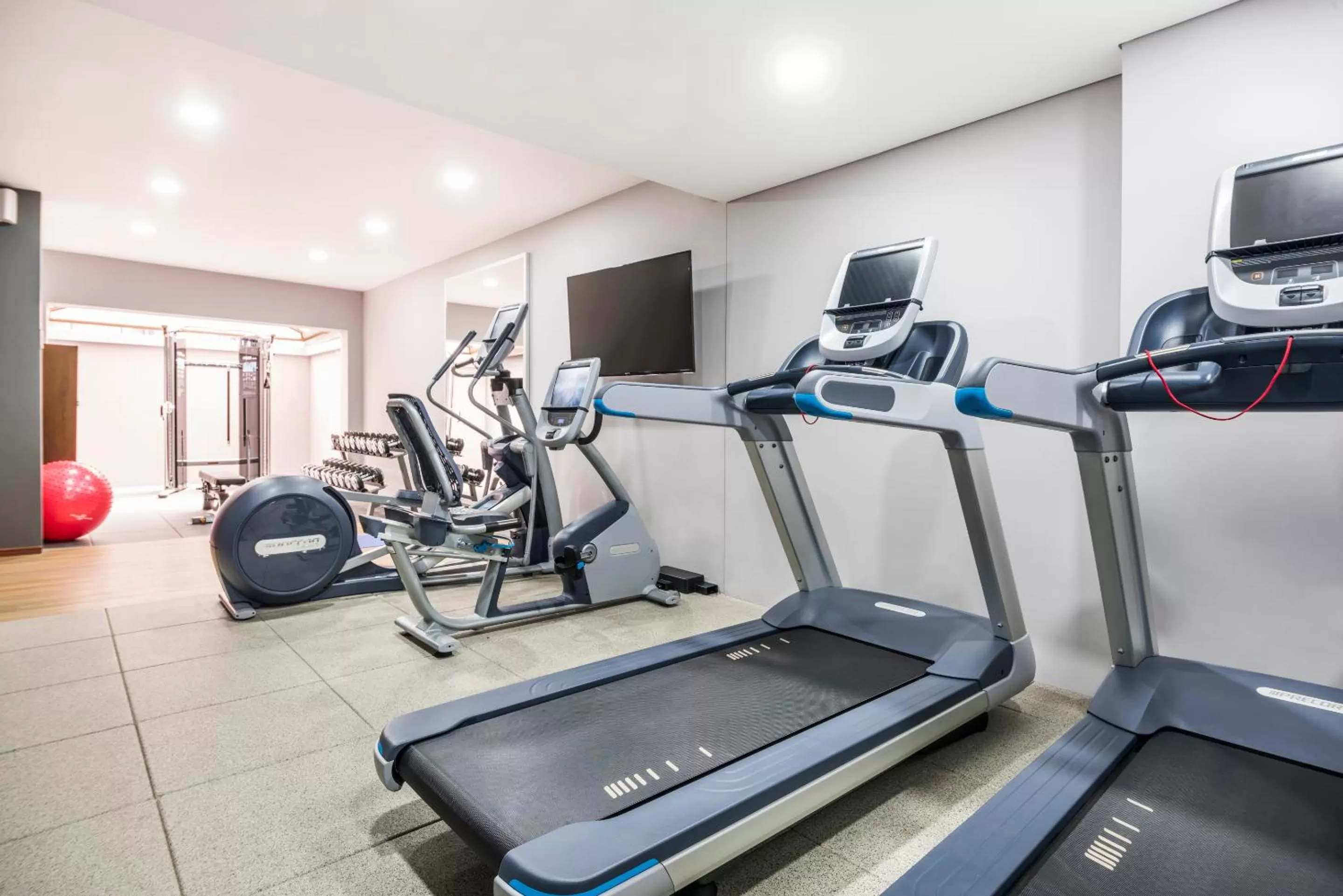 Fitness centre/facilities, Fitness Center/Facilities in Cosmos 100 Executive