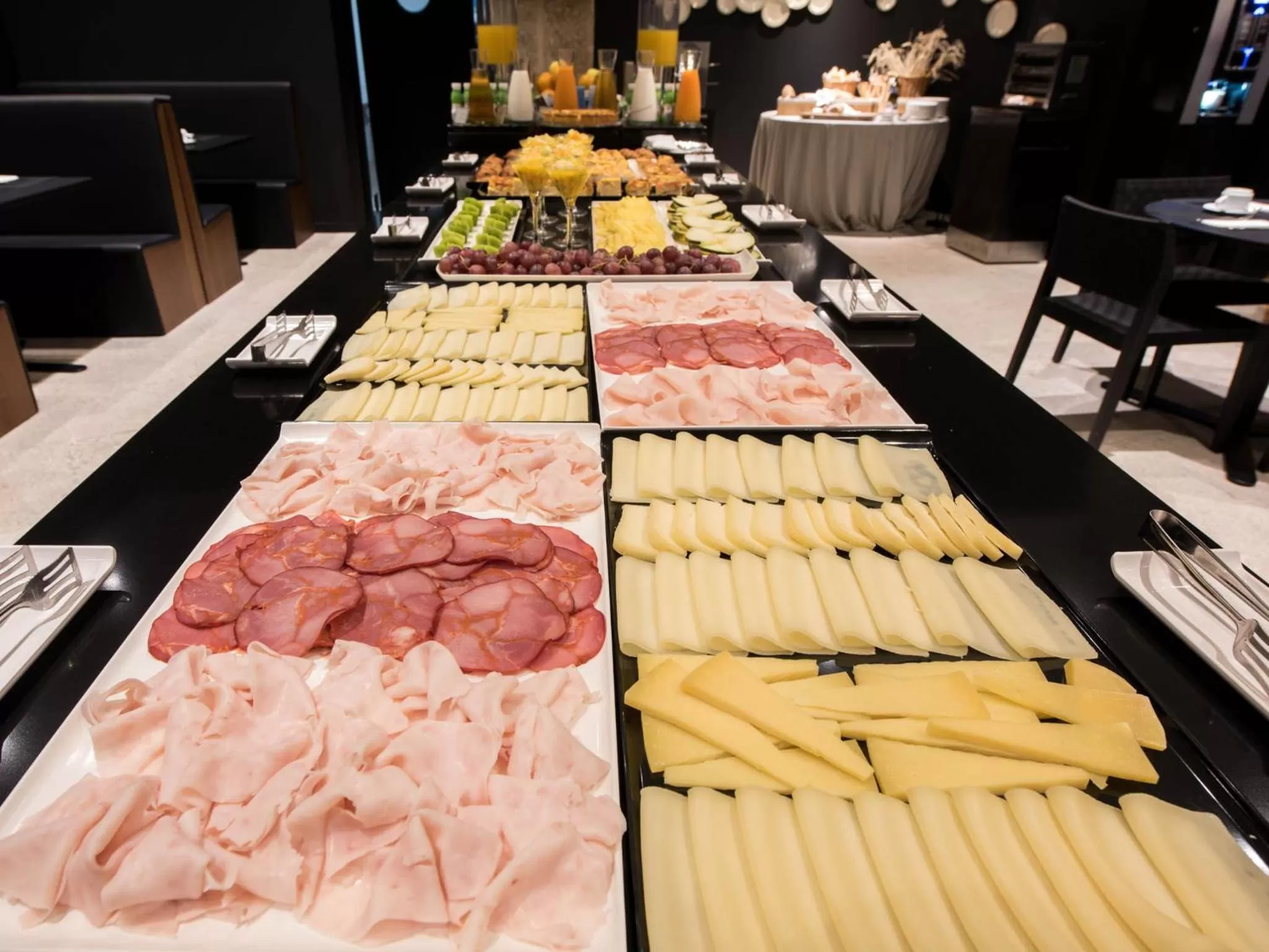 Breakfast in Hotel Carris Porto Ribeira