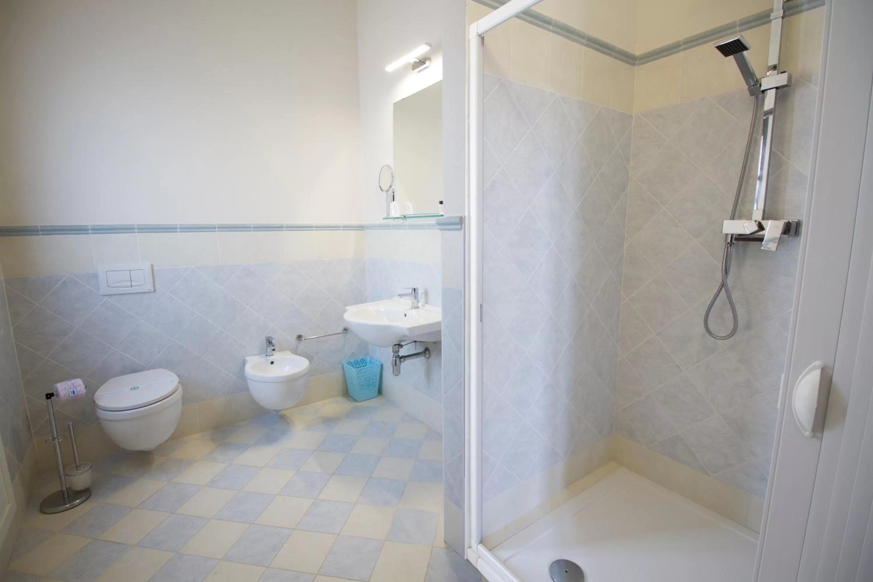 Shower in Guest House Capitan Libeccio