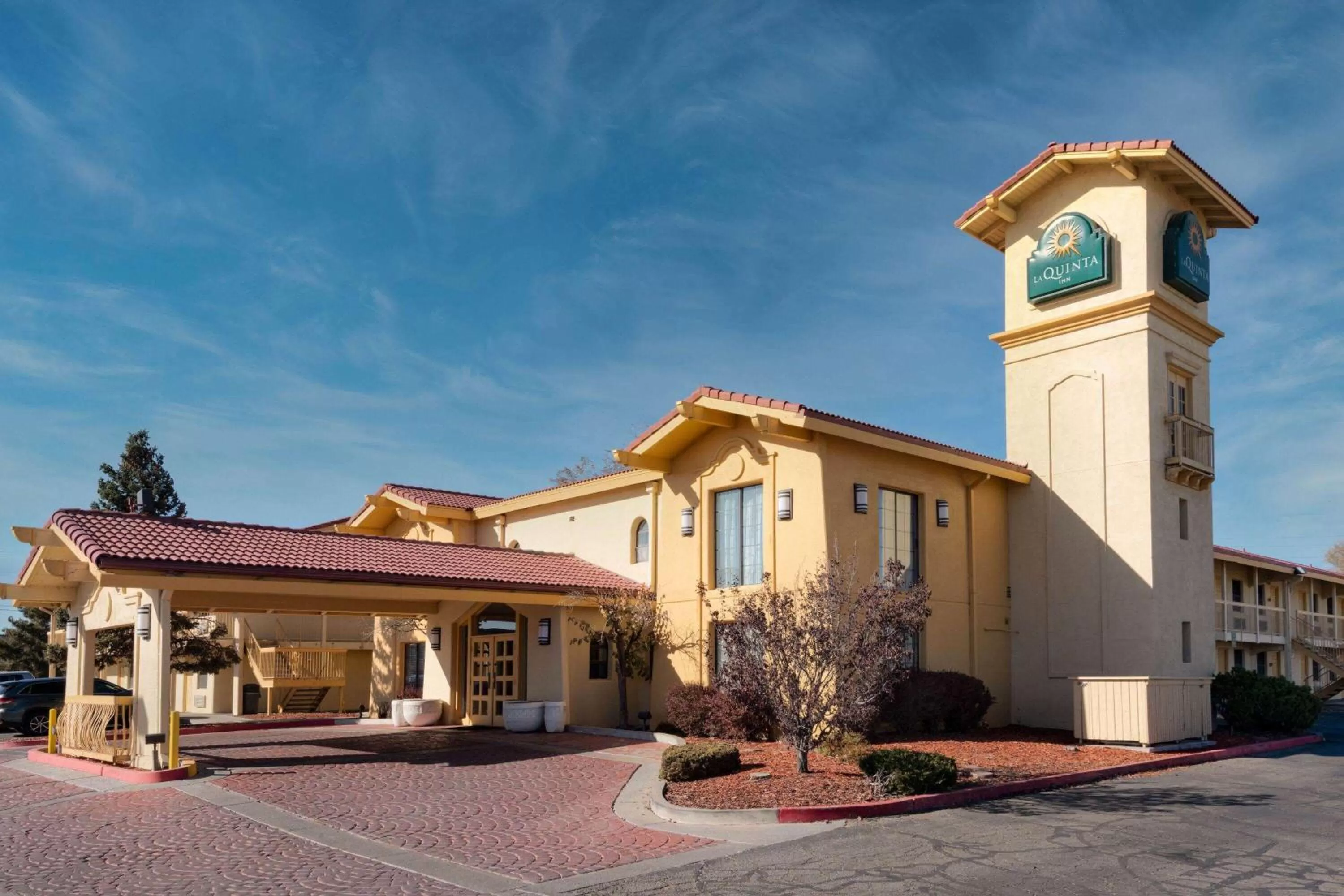 Property building in La Quinta Inn by Wyndham Farmington