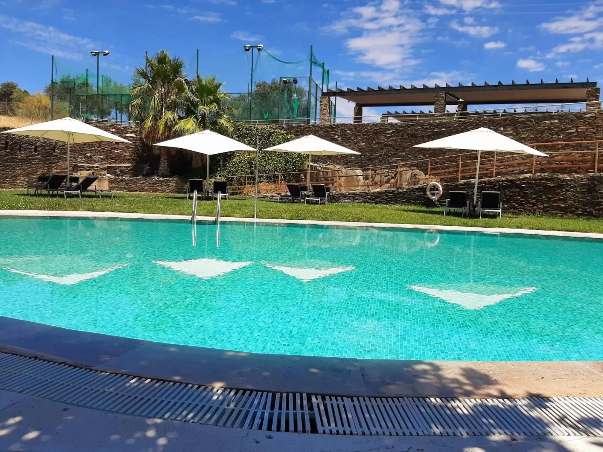 Swimming pool in Hotel Conventual de Alcántara