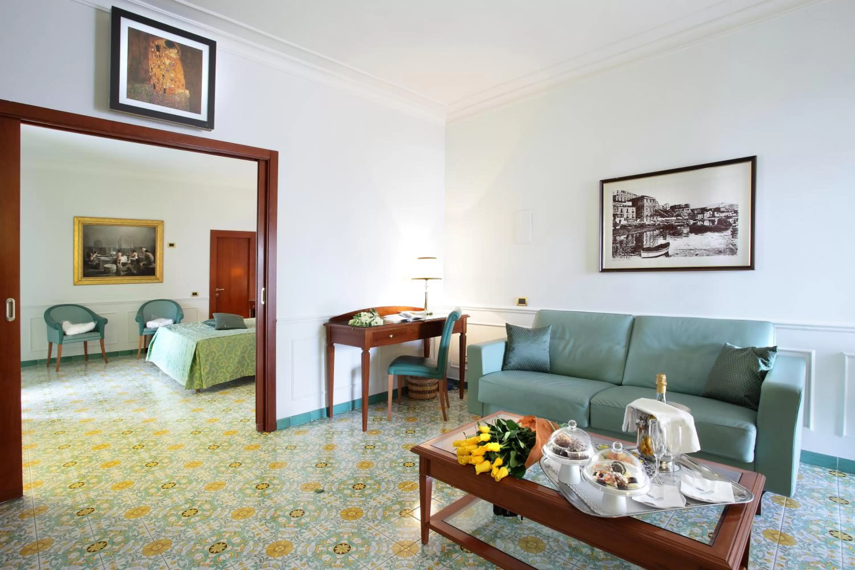 Photo of the whole room in Lloyd's Baia Hotel