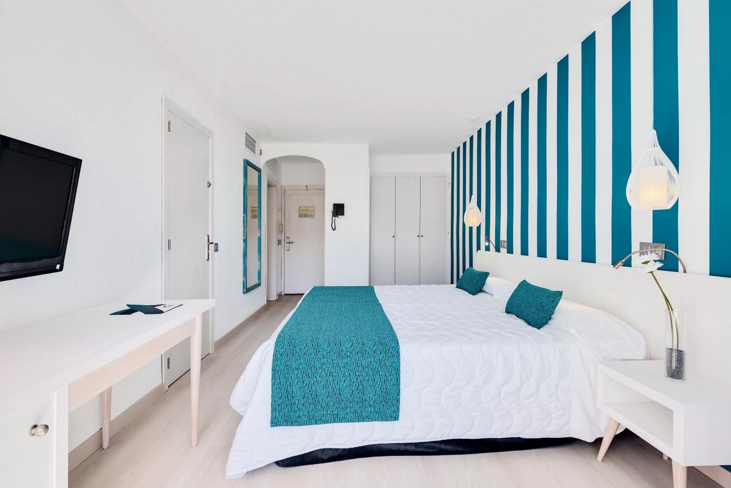 Bedroom, Bed in Alcudia Garden Aparthotel
