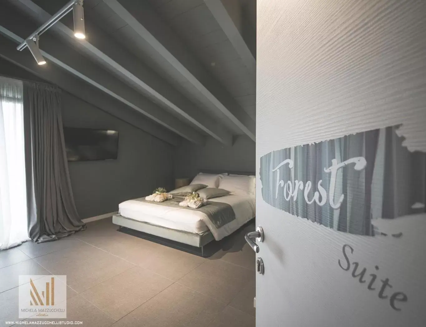 Superior Studio in Art B&B Design Superior Studio in Art B&B Design