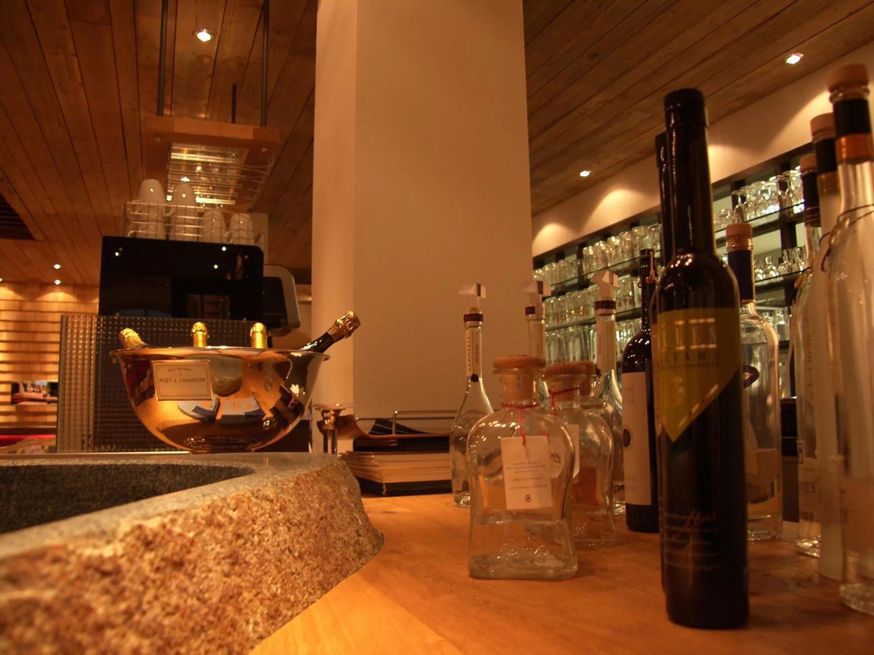 Lounge or bar in Alpin Lifestyle Hotel Löwen & Strauss