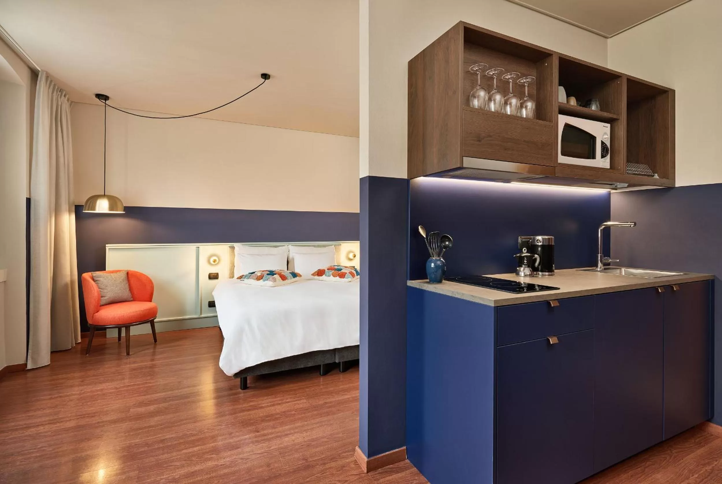 Kitchen or kitchenette, Bed in URBANAUTS STUDIOS Minelli