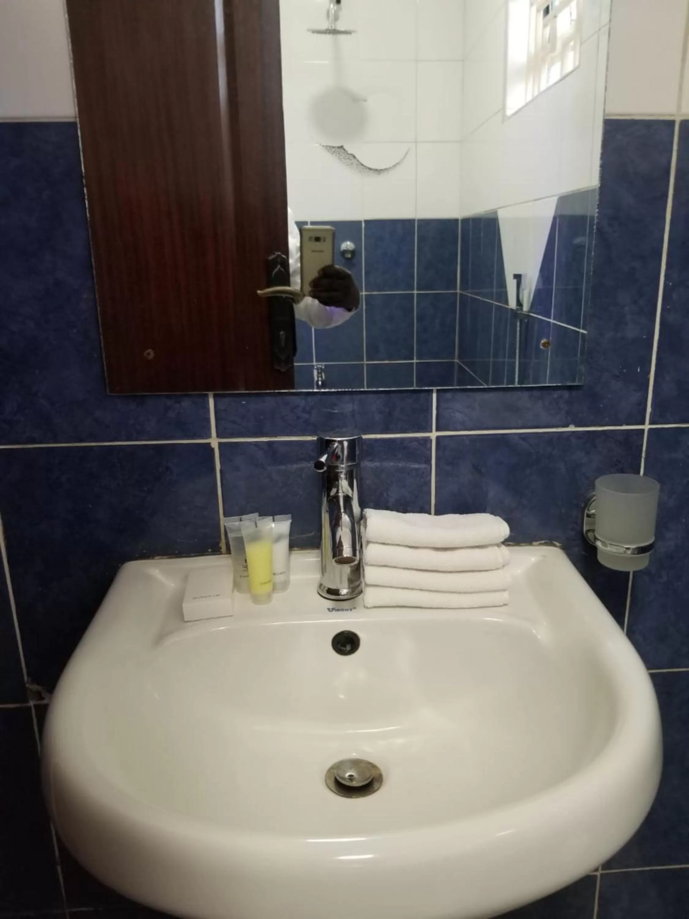 Bathroom in Lovely Garden Guest Home