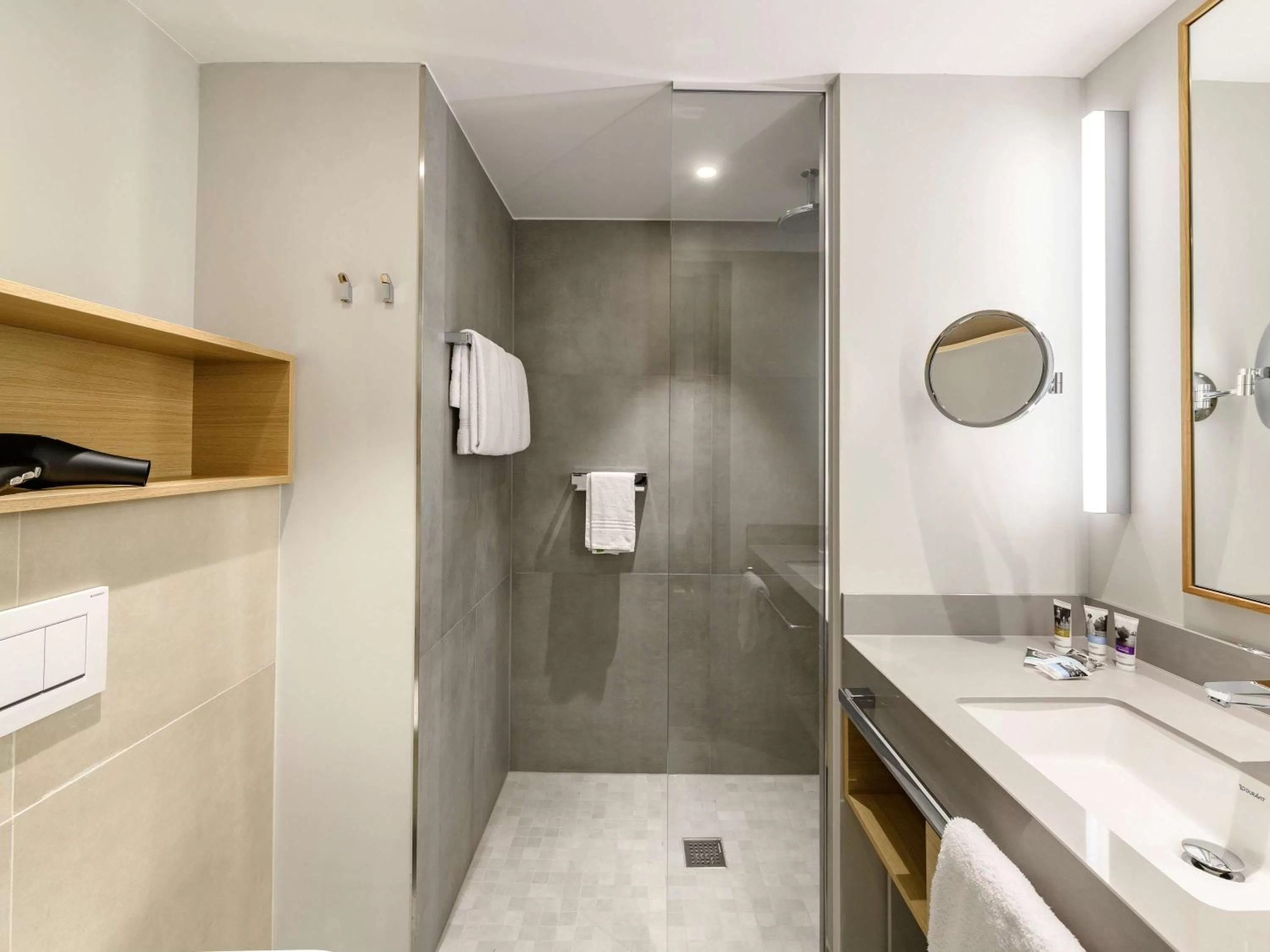 Photo of the whole room in Mercure München City Schwabing