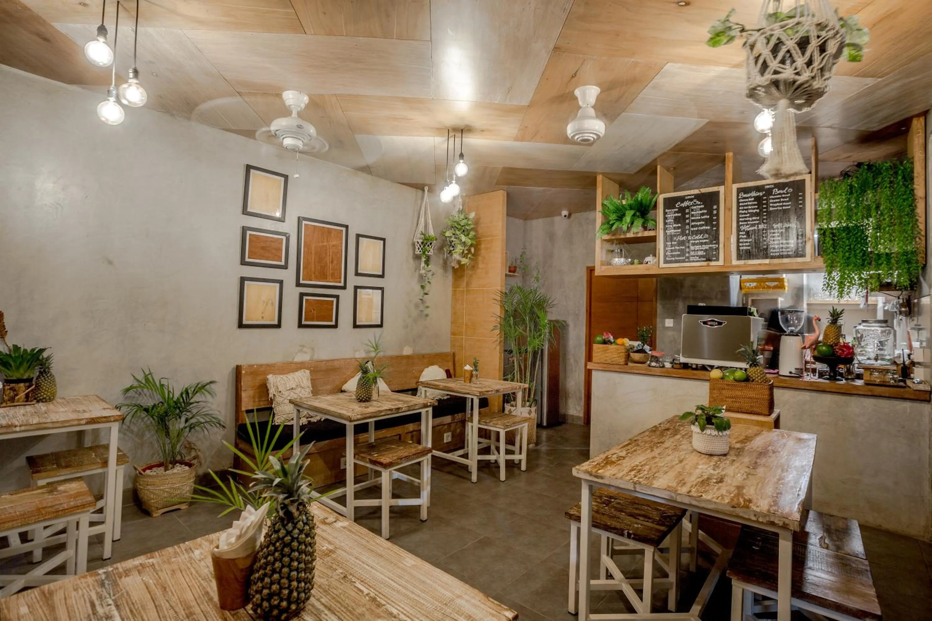 Restaurant/places to eat in Lokal Bali Hostel