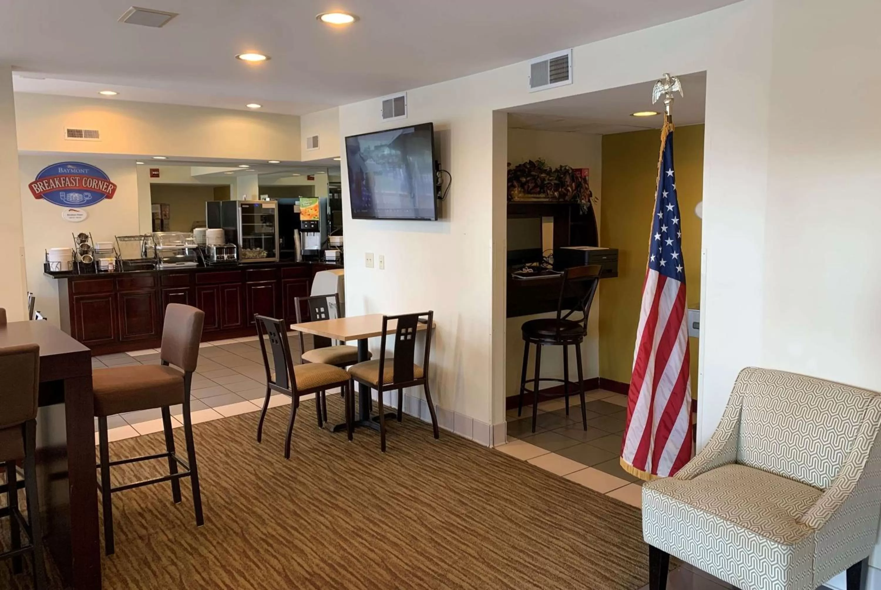 Restaurant/places to eat in Baymont by Wyndham Cave City