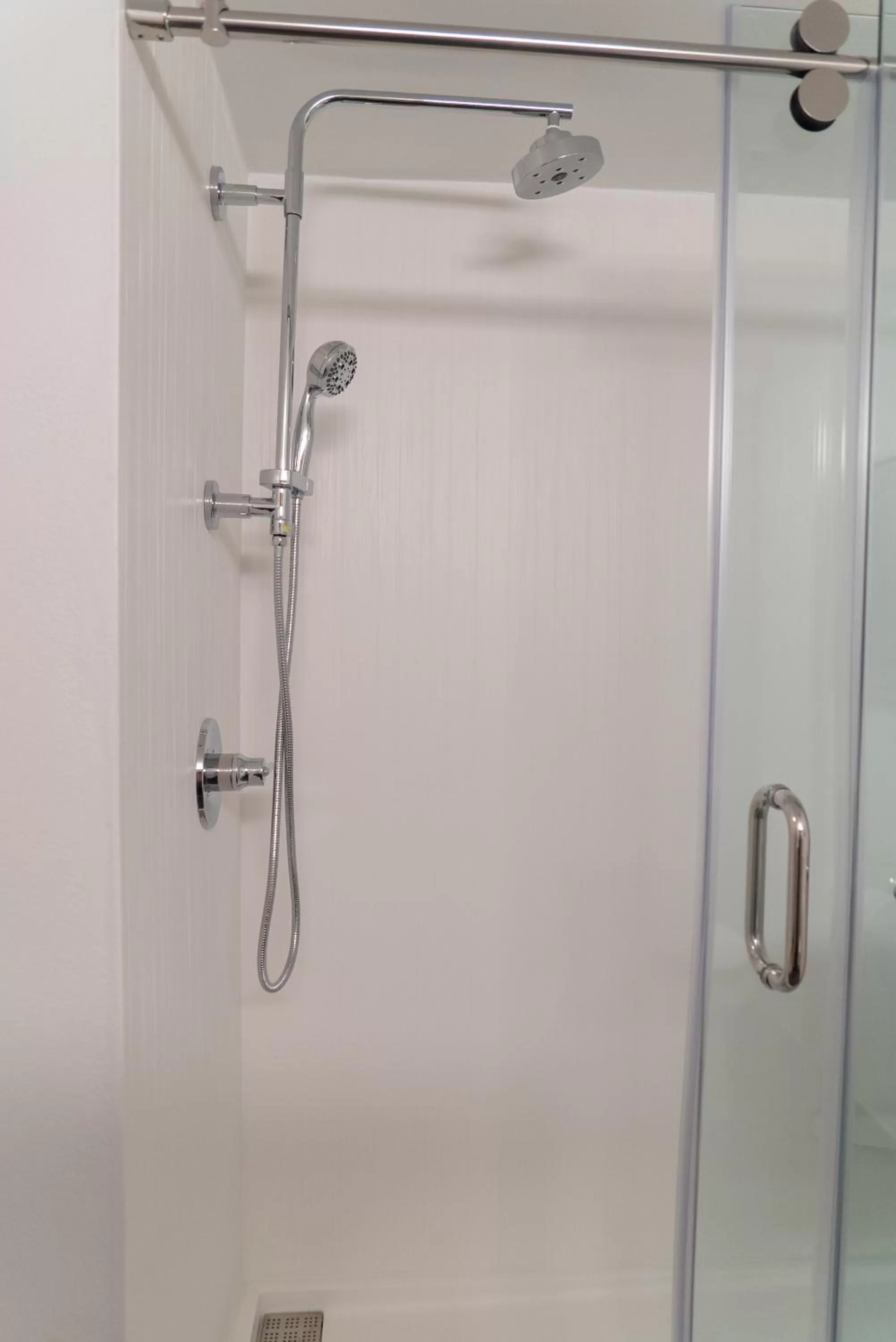 Standard King Room in Hotel Indigo Detroit Downtown by IHG