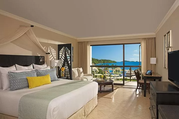 Bed in Dreams Playa Bonita All Inclusive