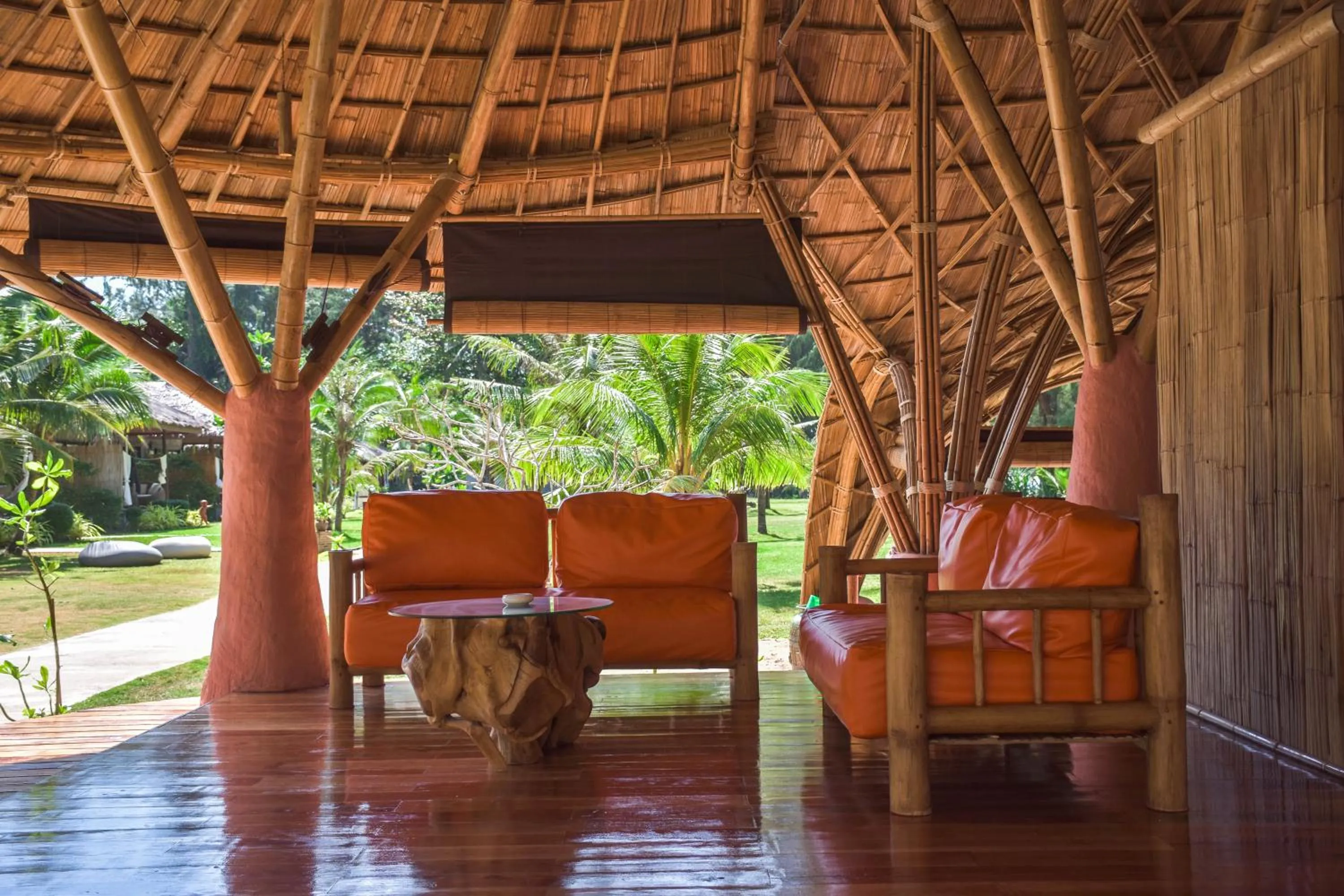 Communal lounge/ TV room in Long Beach Chalet - SHA Extra Plus