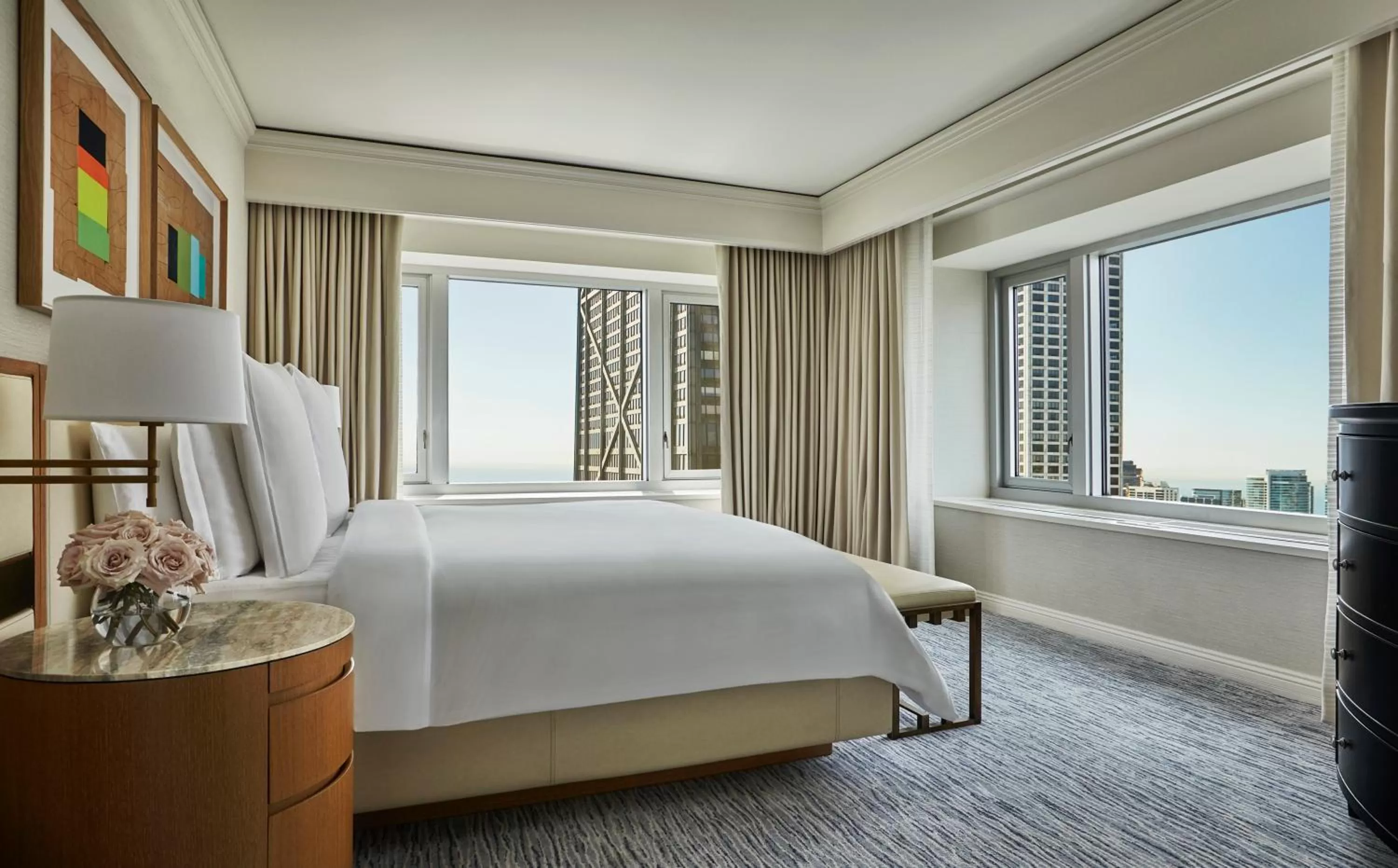 City view, Bed in Four Seasons Chicago