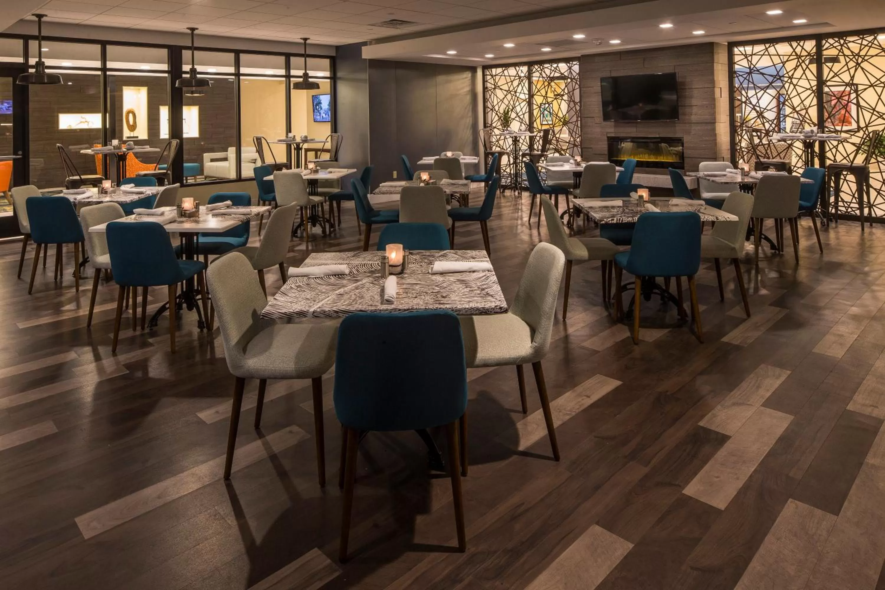 Restaurant/places to eat in Crowne Plaza Hotel and Suites Pittsburgh South by IHG