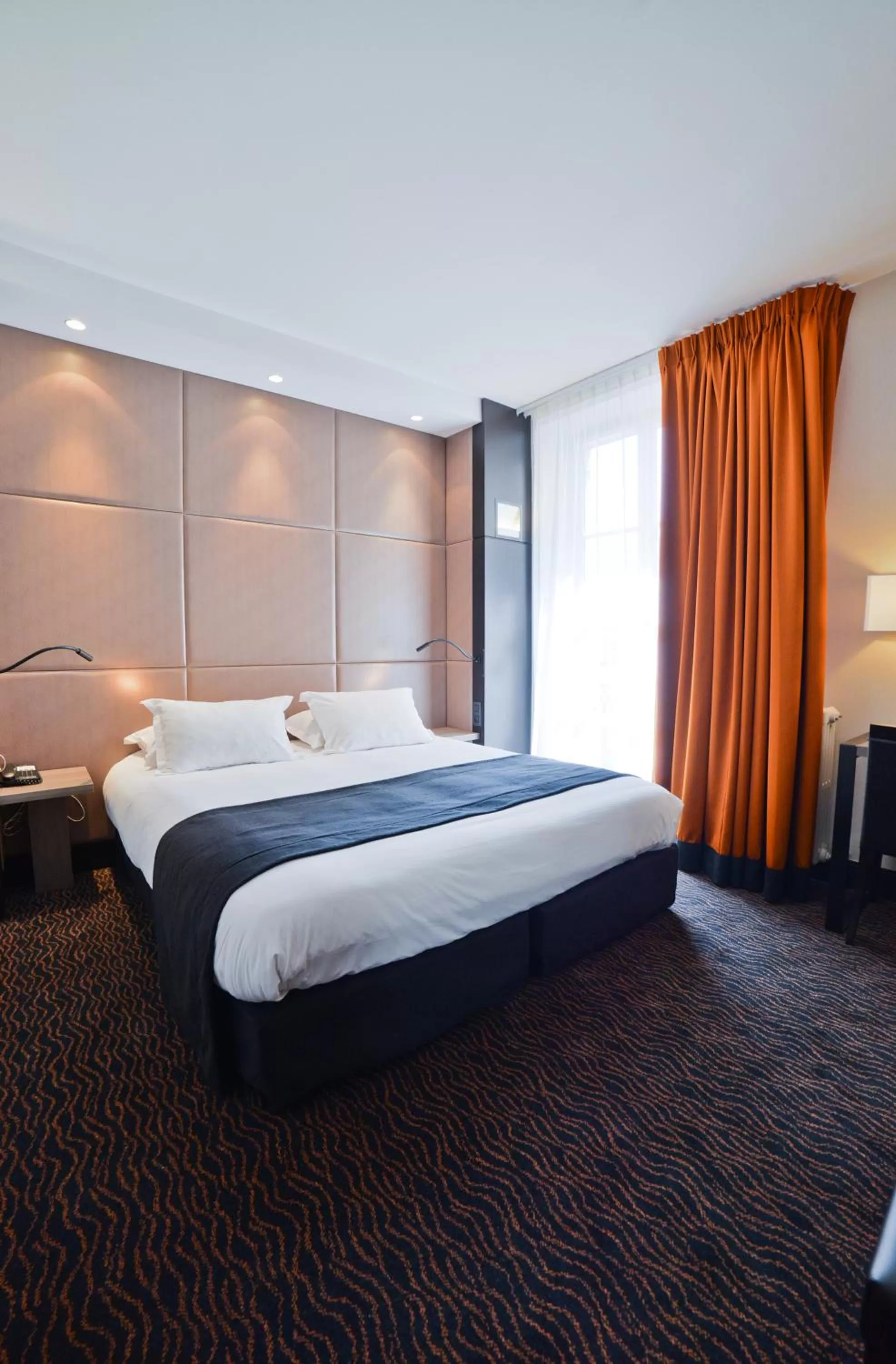 Photo of the whole room, Bed in Hôtel Mercure Bayonne Centre Le Grand Hotel