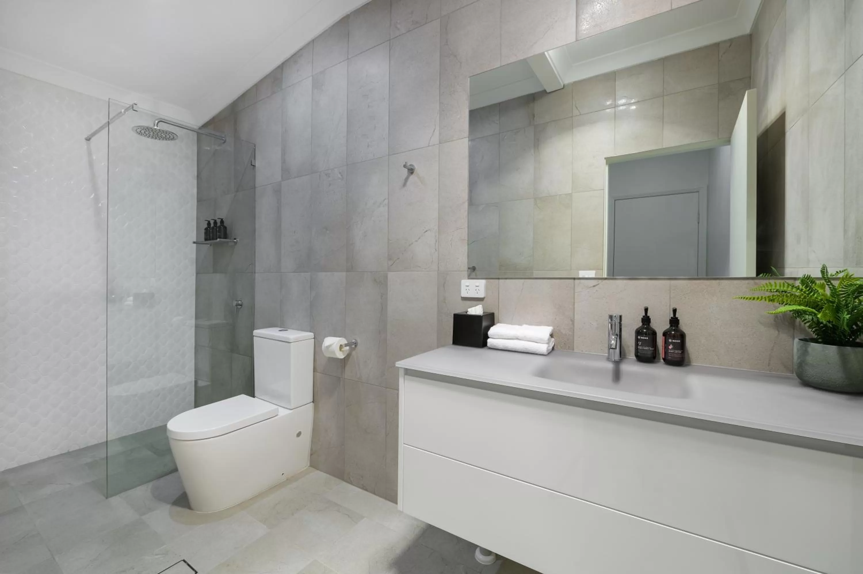 Shower in Parklands Resort Mudgee