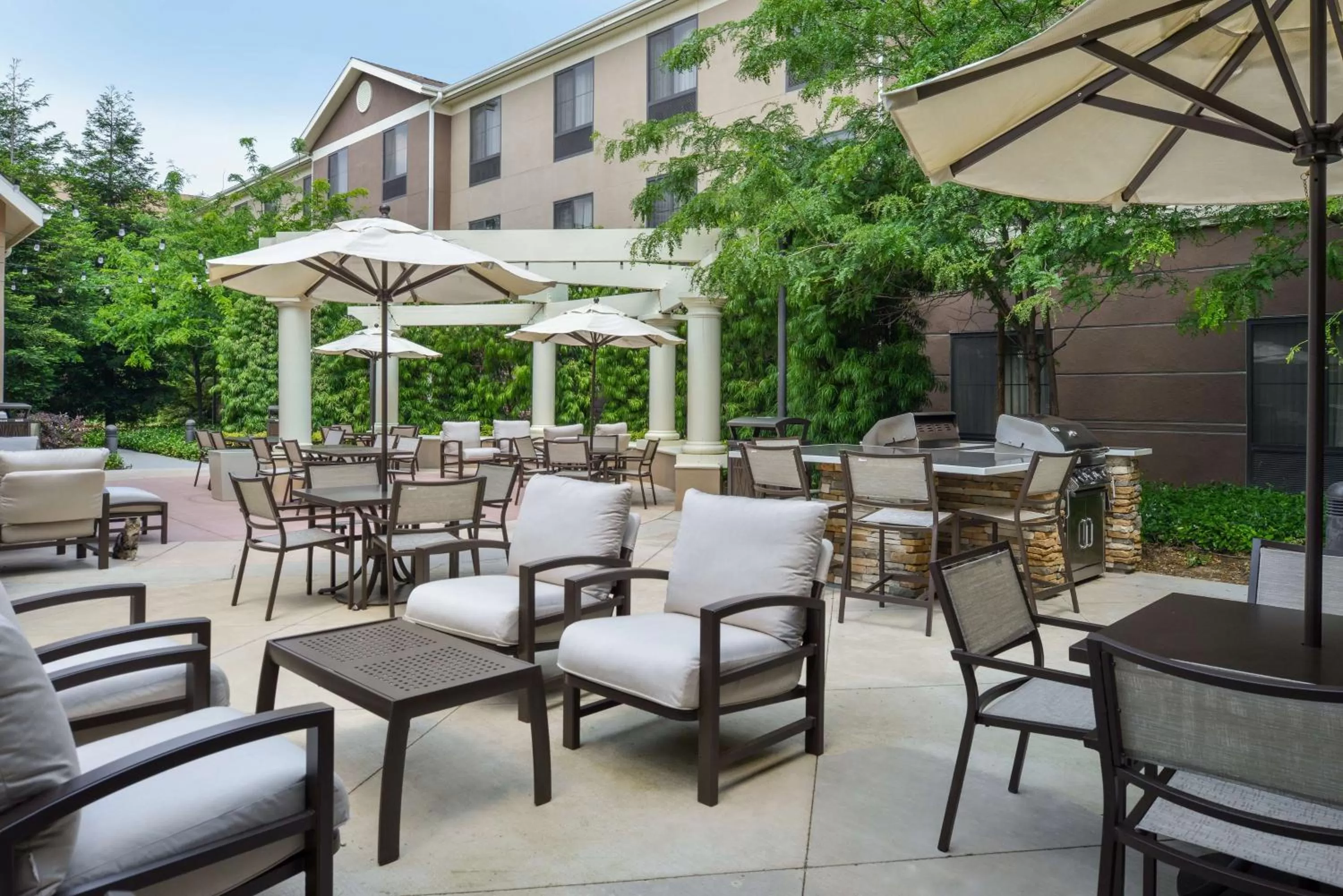 Patio in Homewood Suites by Hilton Fresno