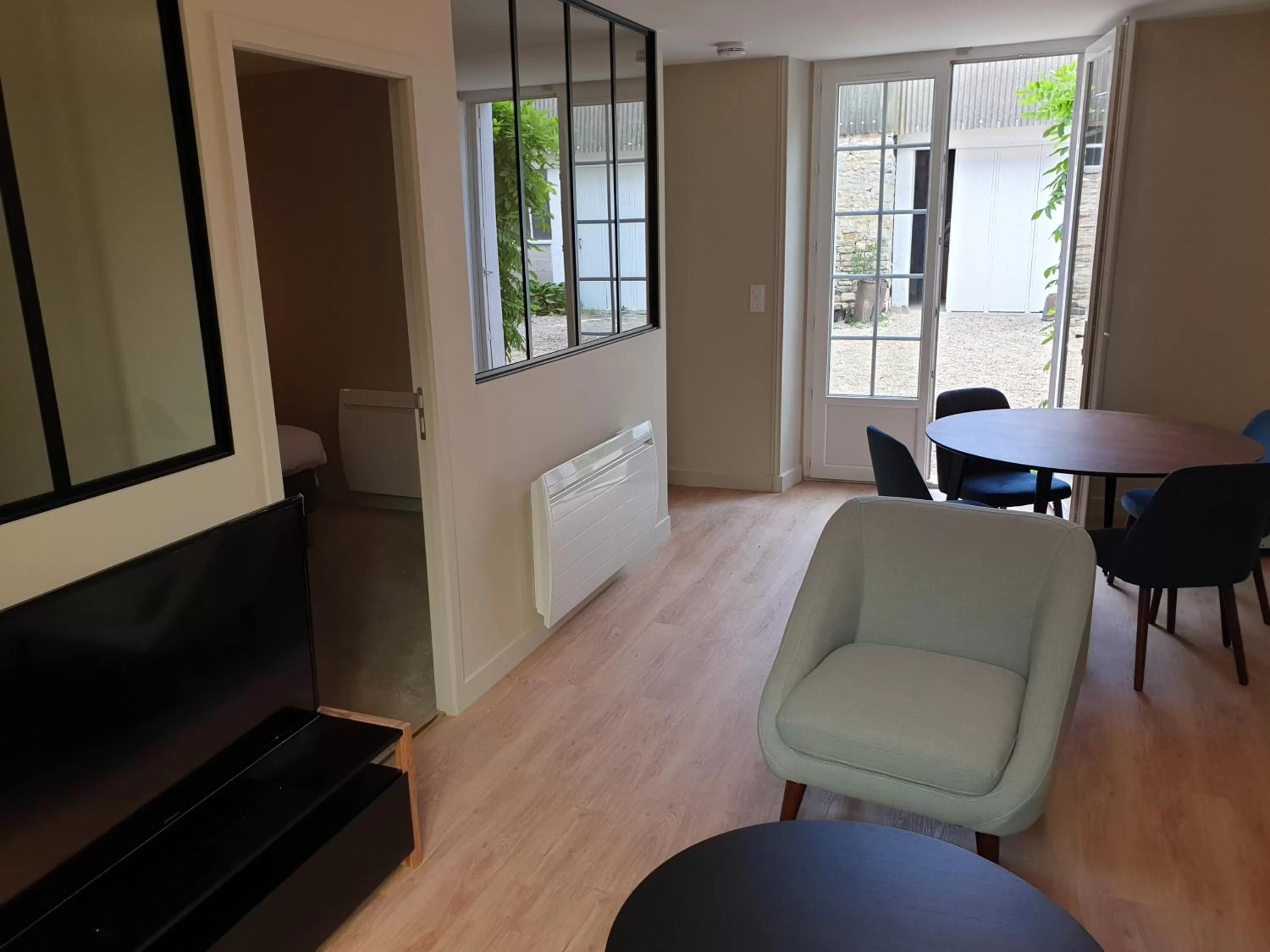 Garden in Au Loup Historic Apartments