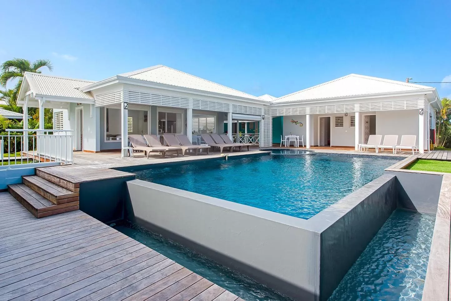 Property building in Hôtel La Christophine