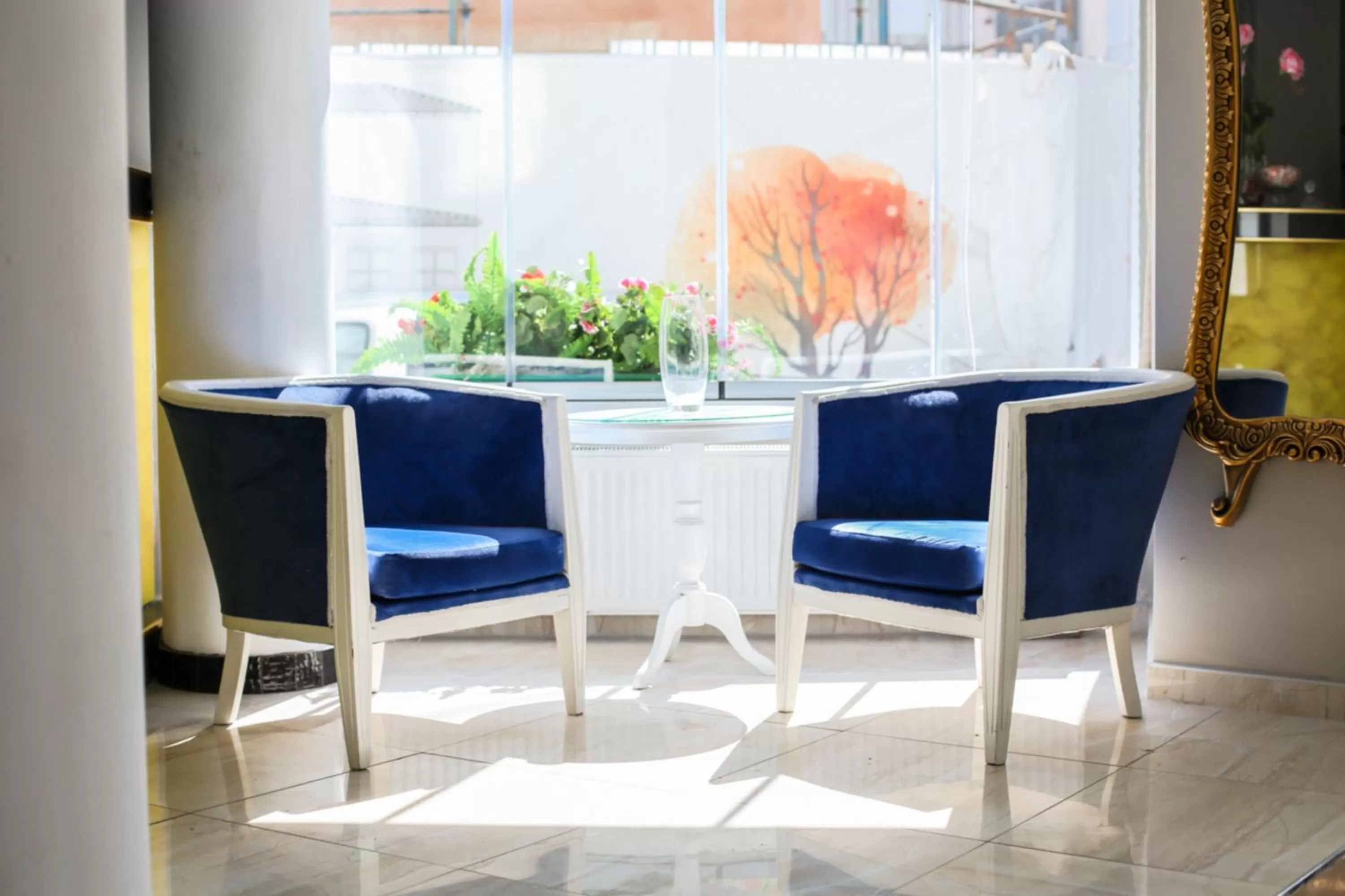 Communal lounge/ TV room in Şehir Hotel Old City