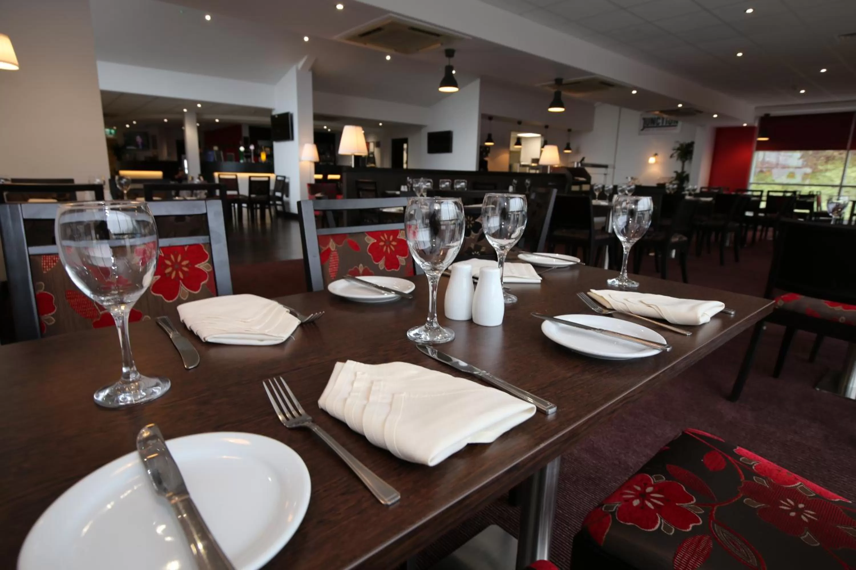 Restaurant/places to eat in Ramada Wakefield