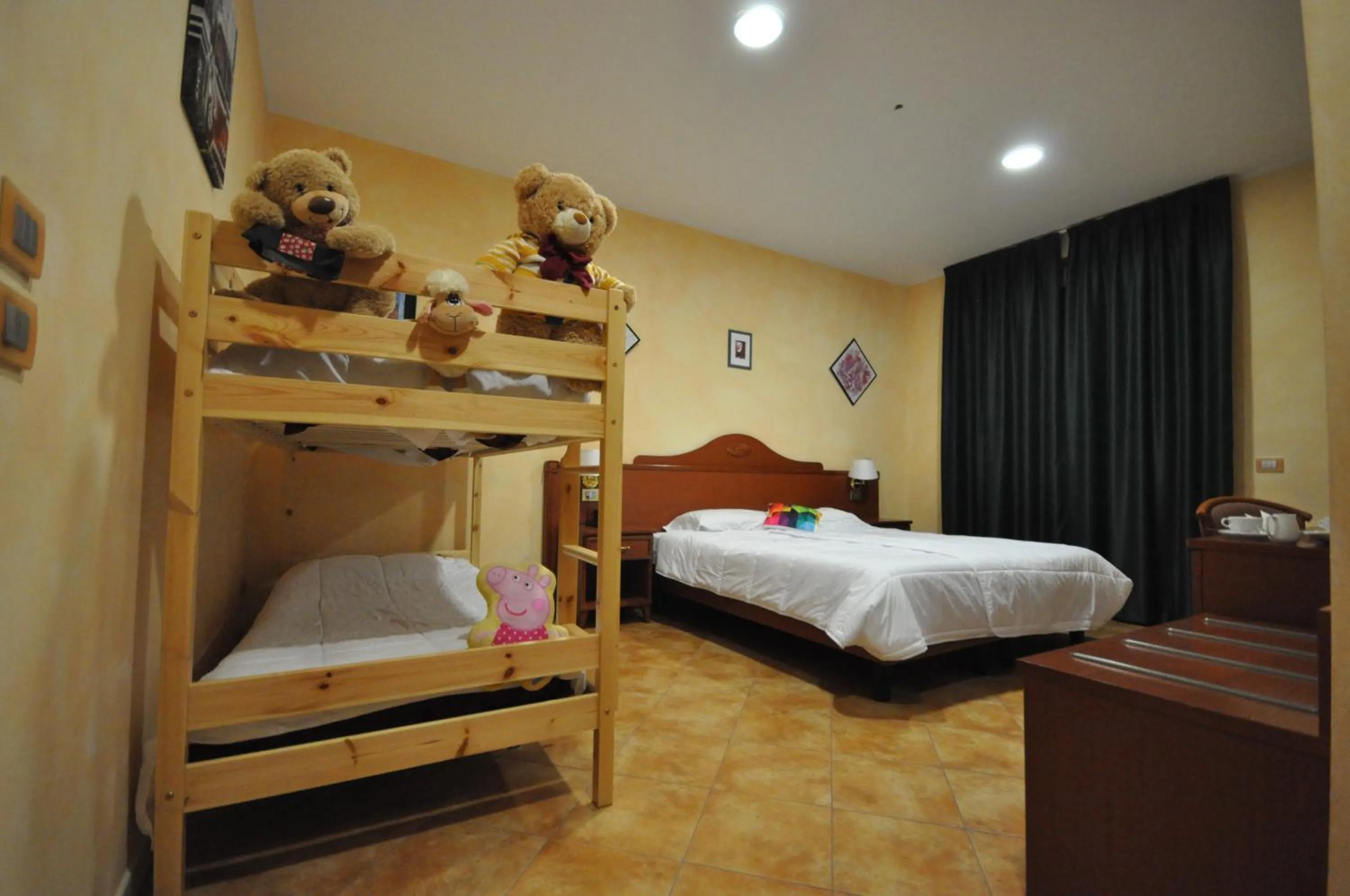 bunk bed, Bed in Impero Hotel Beauty & Spa - Bike Hotel