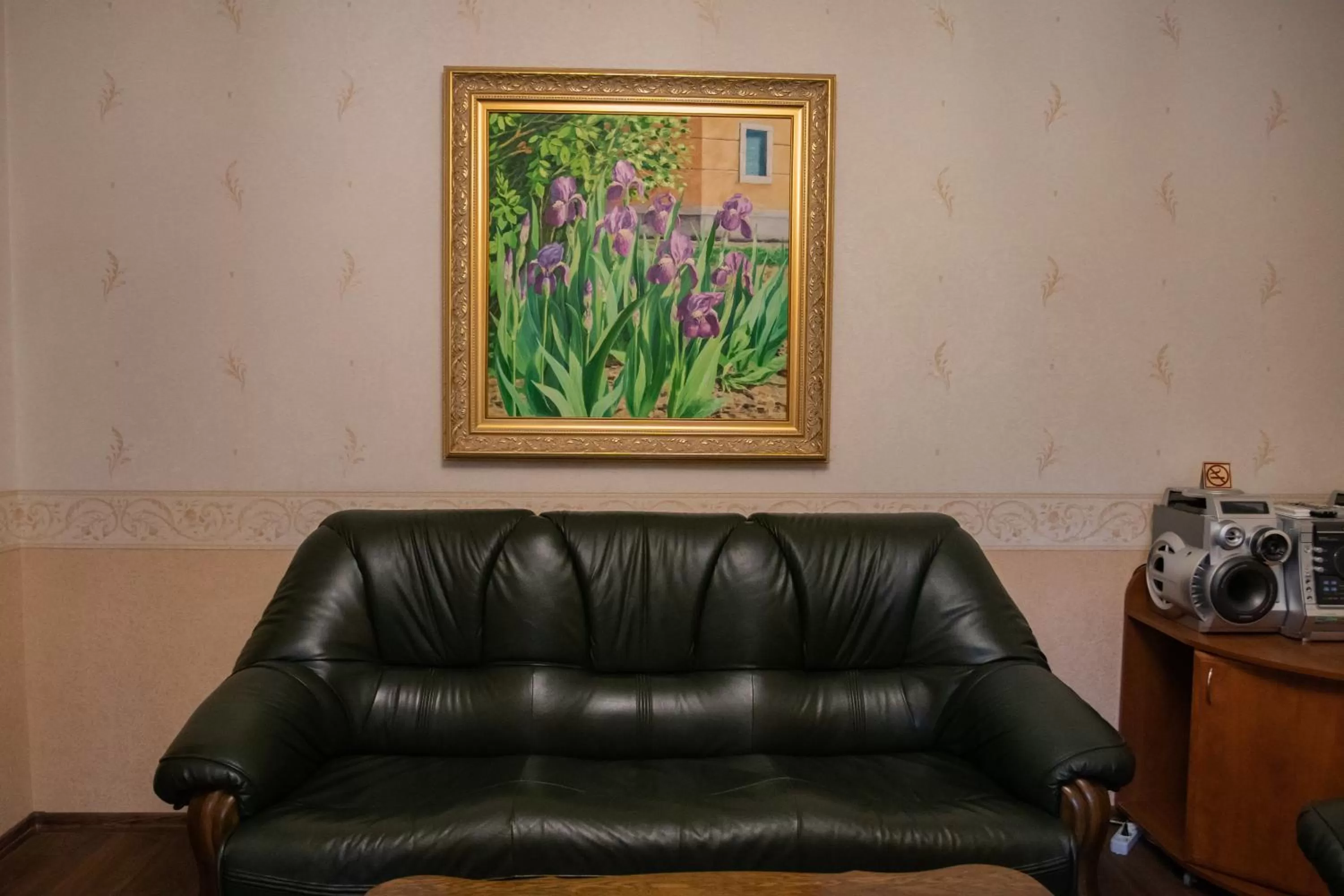 Seating area in Kamelot