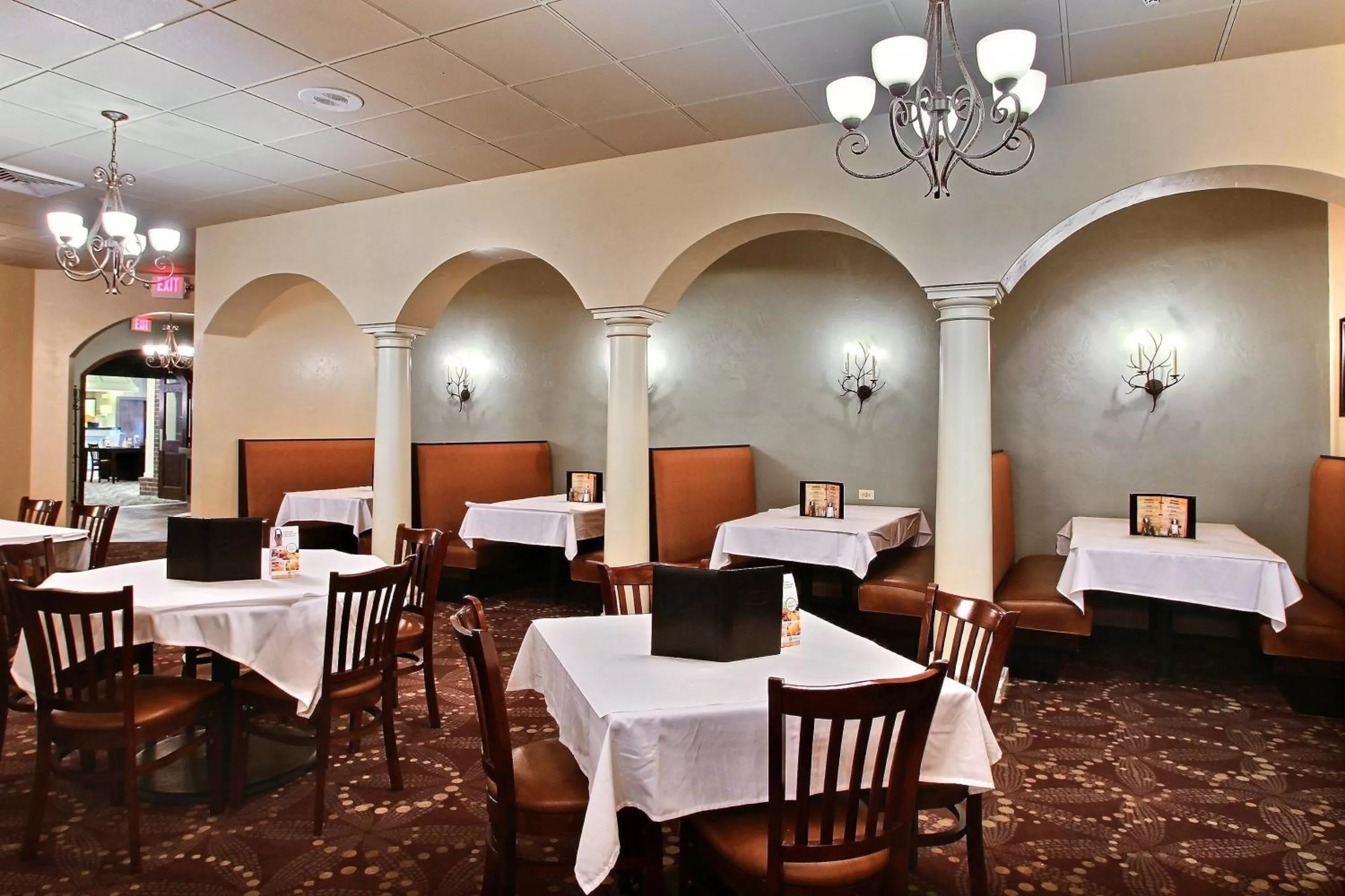 Restaurant/places to eat in Radisson Hotel and Conference Center Fond du Lac