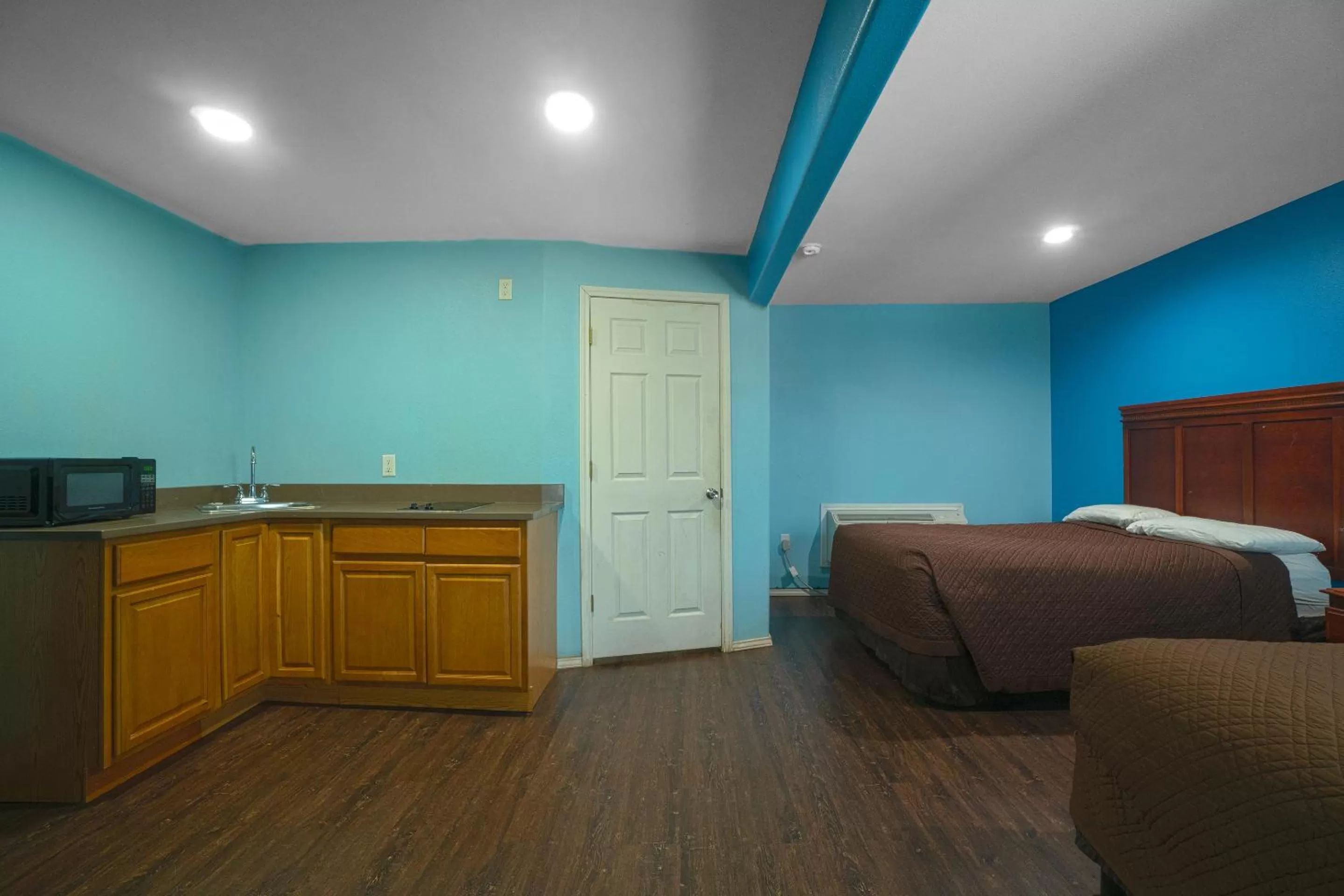 Bedroom, Bed in Plaza Motel Corpus Christi by OYO