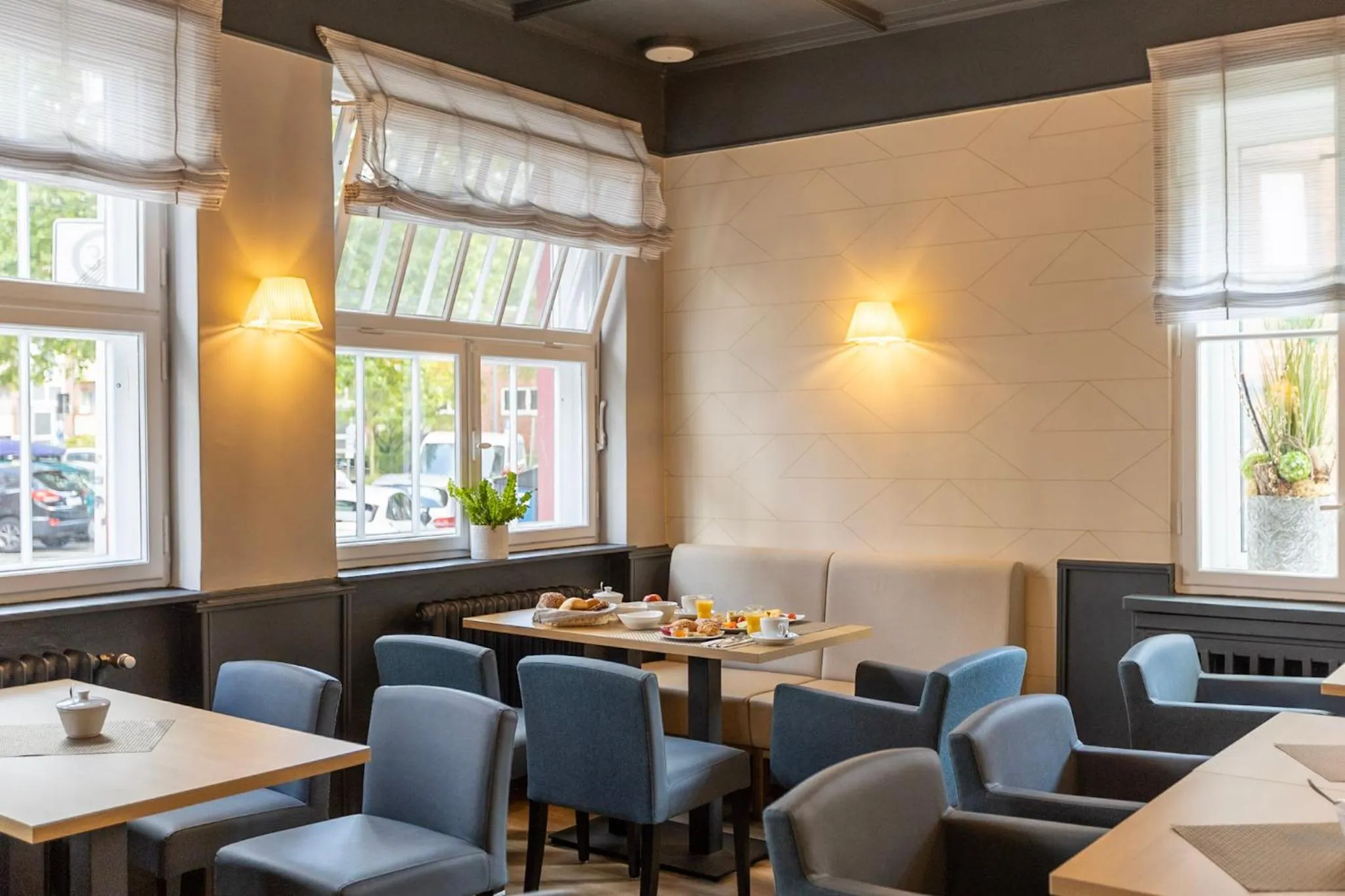 Breakfast in Comfort Hotel tom Kyle