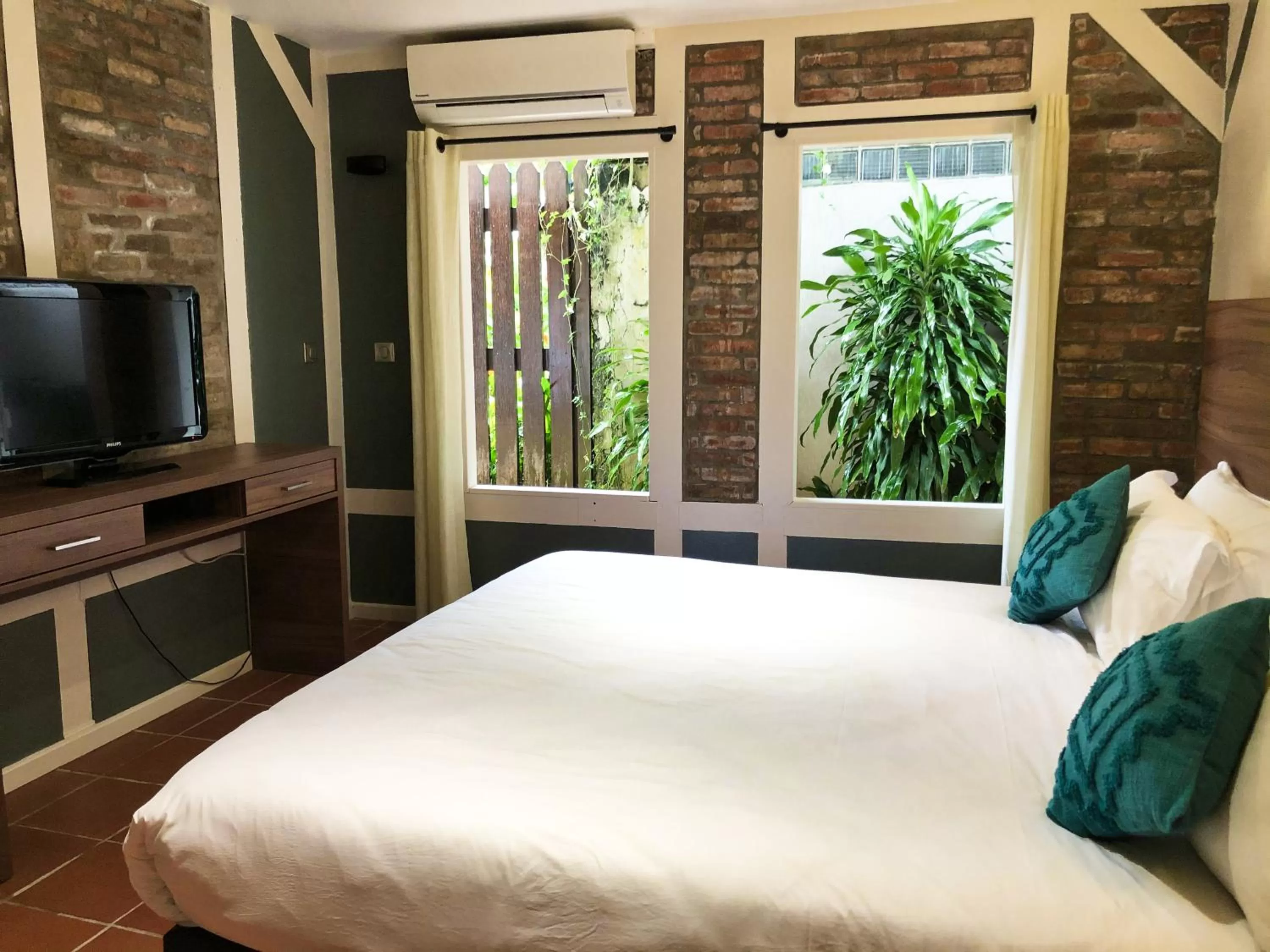 TV and multimedia, Bed in Eclipse Belle Etoile Appart'hôtel