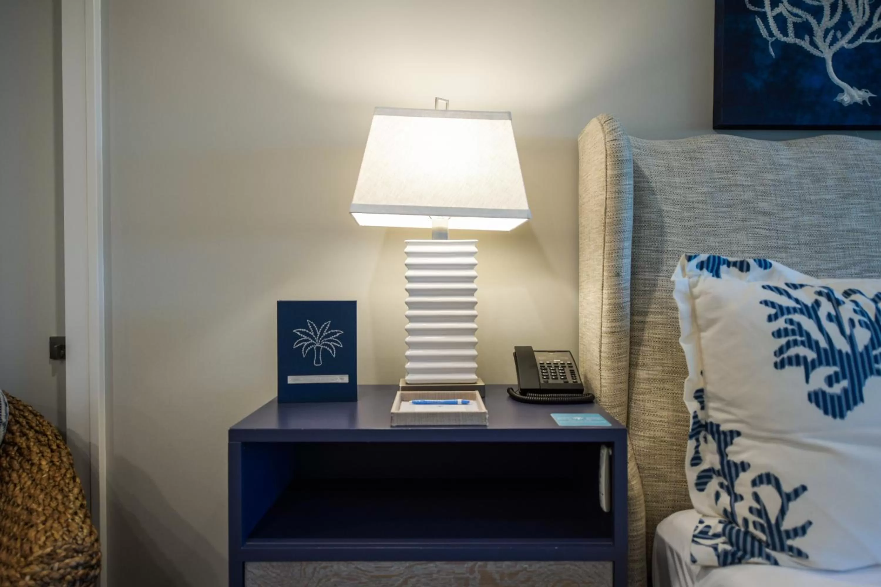 hair dresser, Bed in Anna Maria Beach Resort