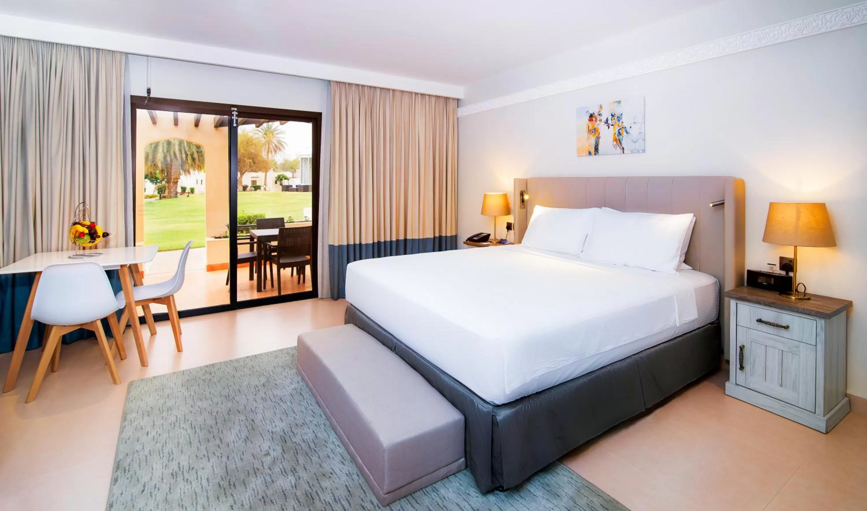 Photo of the whole room, Bed in Radisson Blu Hotel & Resort, Al Ain